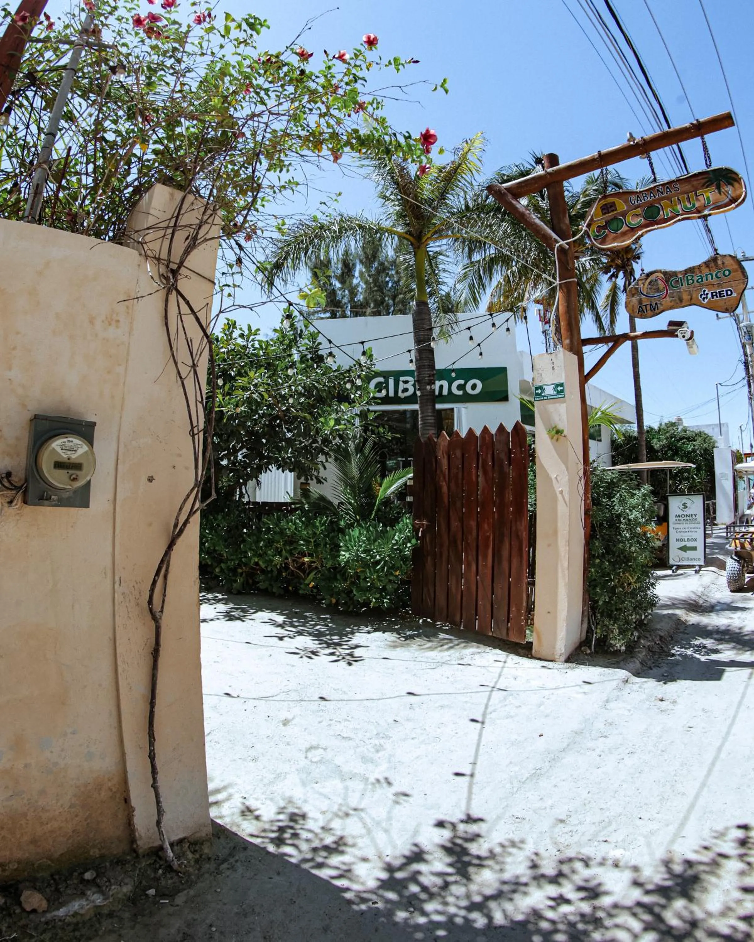 Facade/entrance in Coconut by ÓOL Hotels