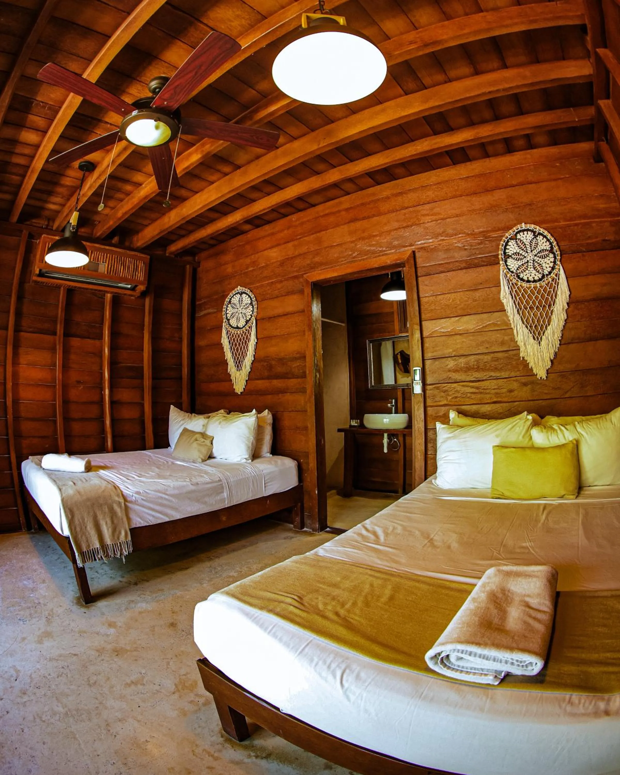 Bed in Coconut by ÓOL Hotels