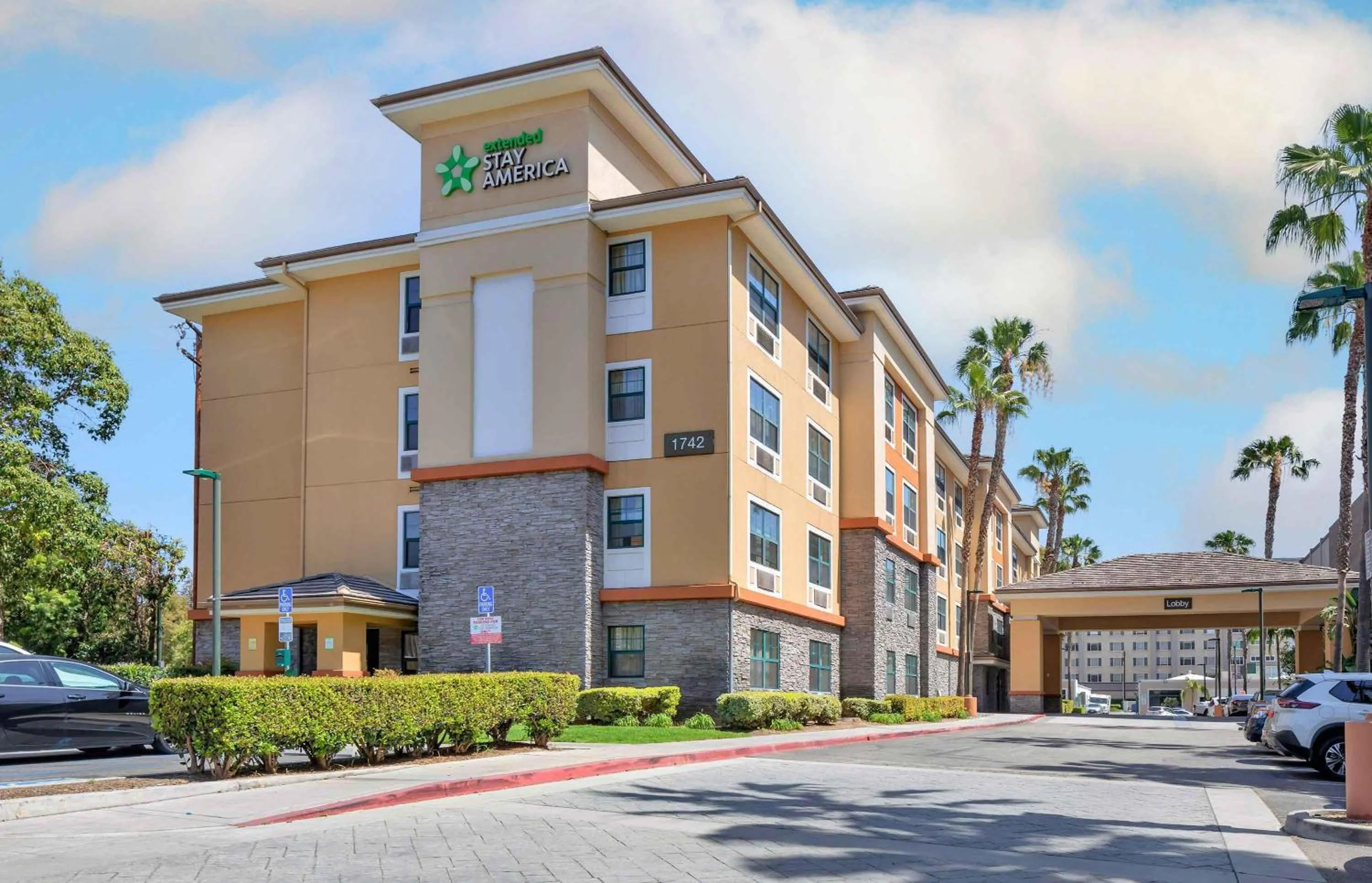 Property building in Extended Stay America Suites - Orange County - Anaheim Convention Center