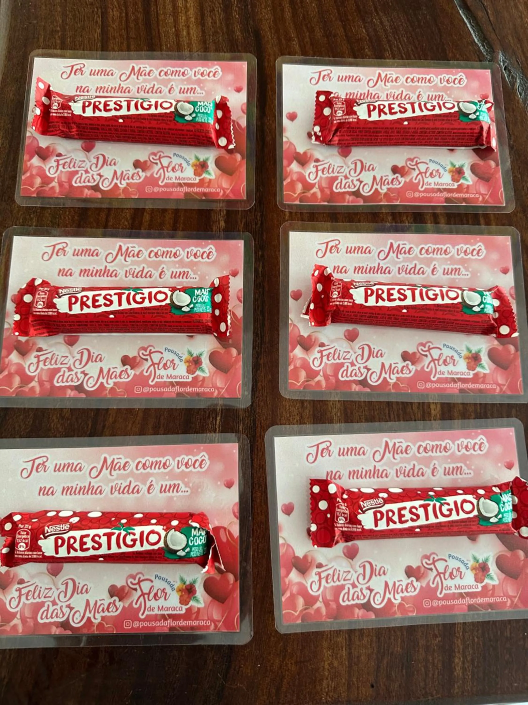 Text overlay in Pousada Flor de Maraca