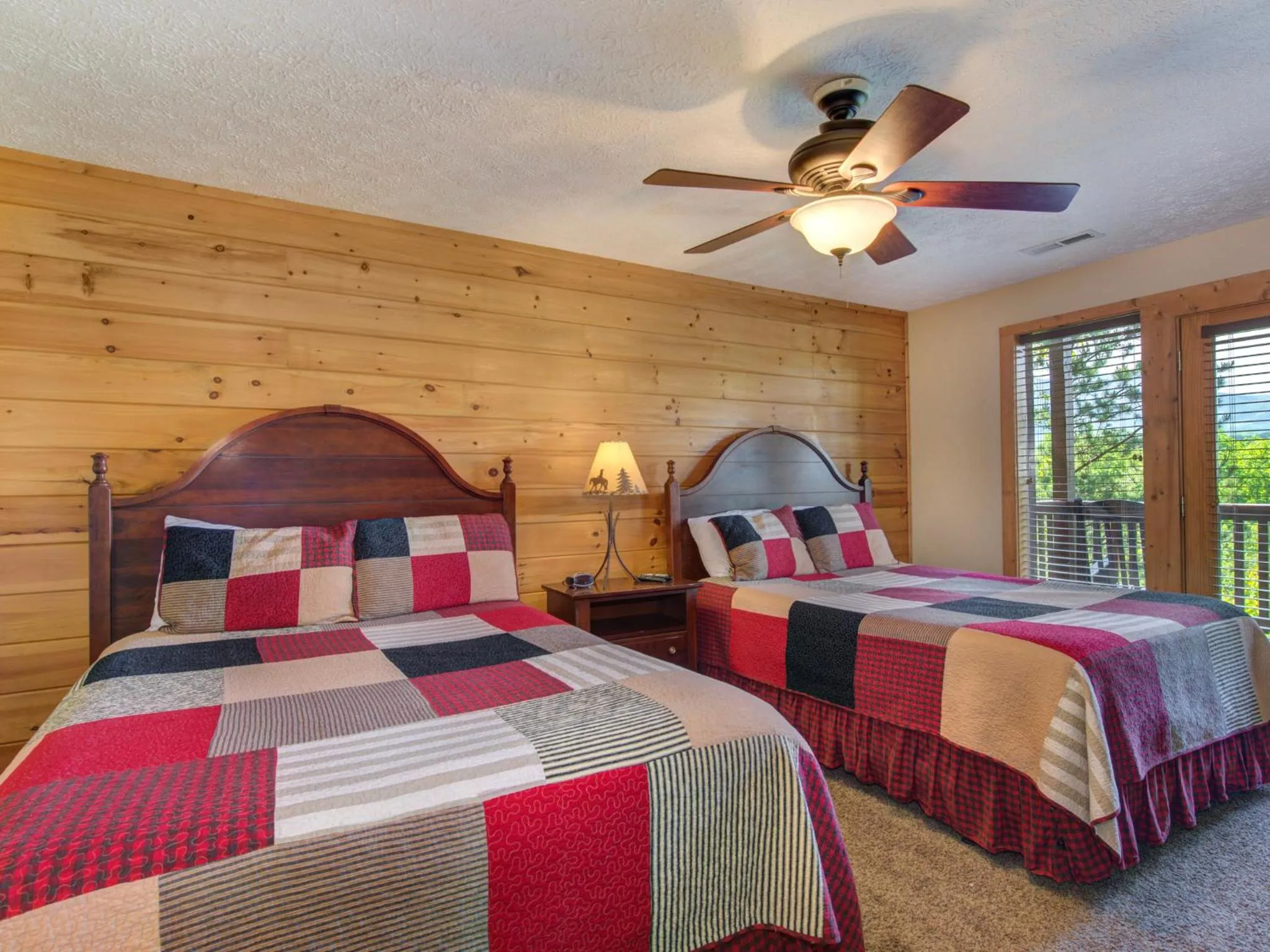 Bedroom, Bed in Eagles Point Lodge