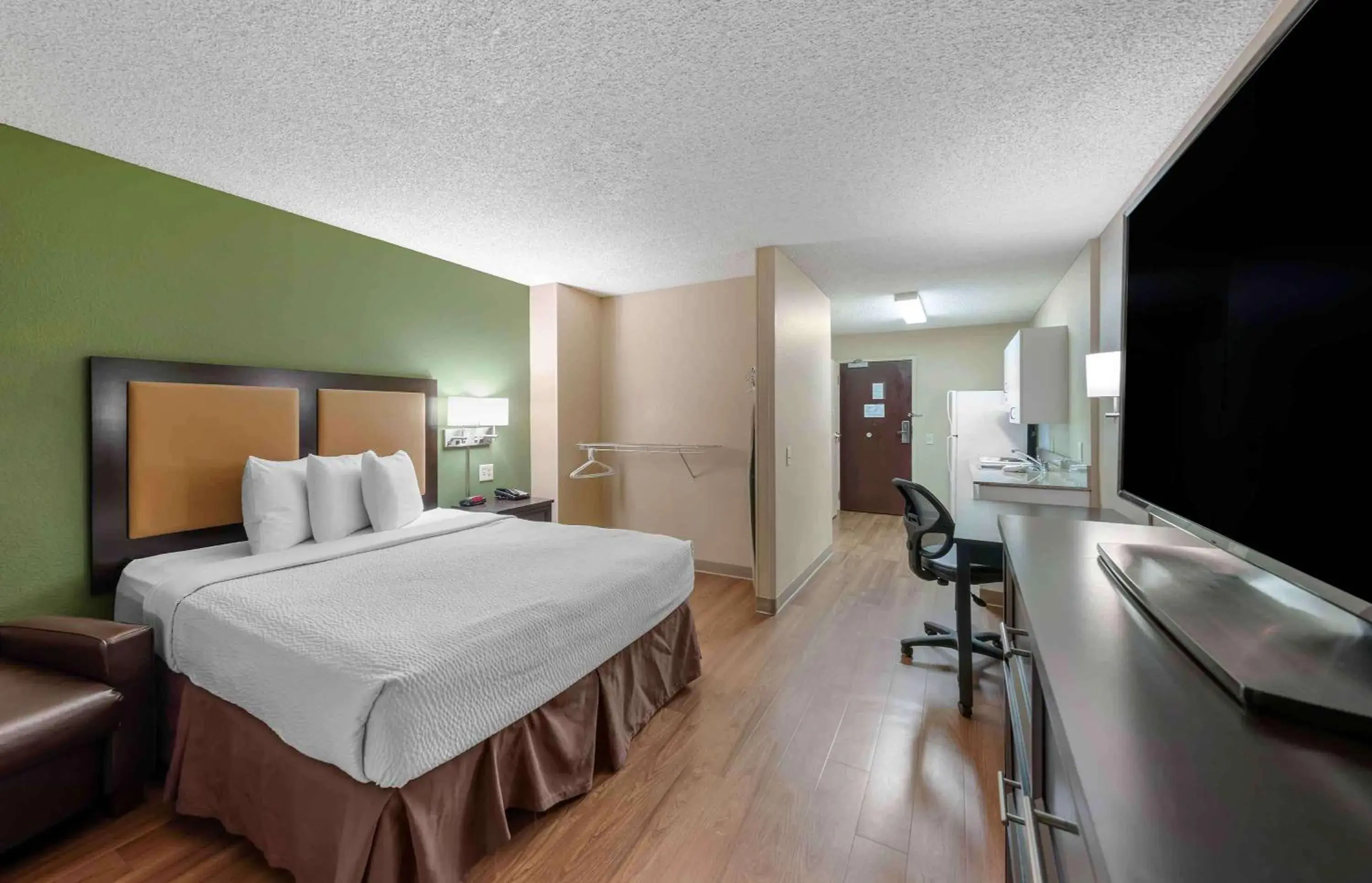 Queen studio with 1 Queen Bed - Disability Access/Non-Smoking in Extended Suites - Orange County - Anaheim Hills Queen studio with 1 Queen Bed - Disability Access/Non-Smoking in Extended Suites - Orange County - Anaheim Hills