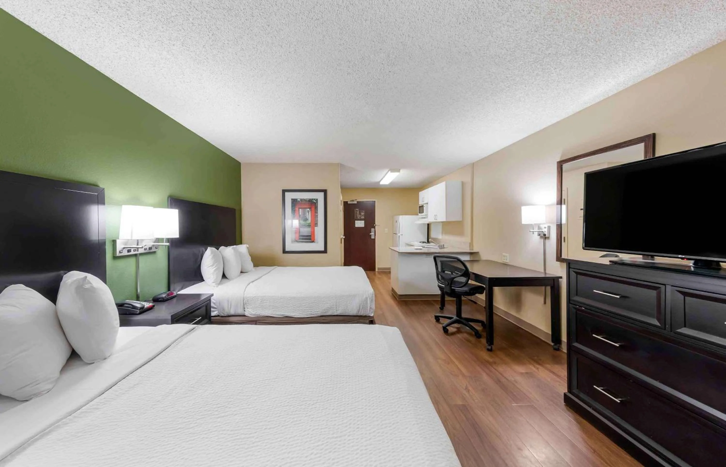 Bedroom in Extended Suites - Orange County - Anaheim Hills