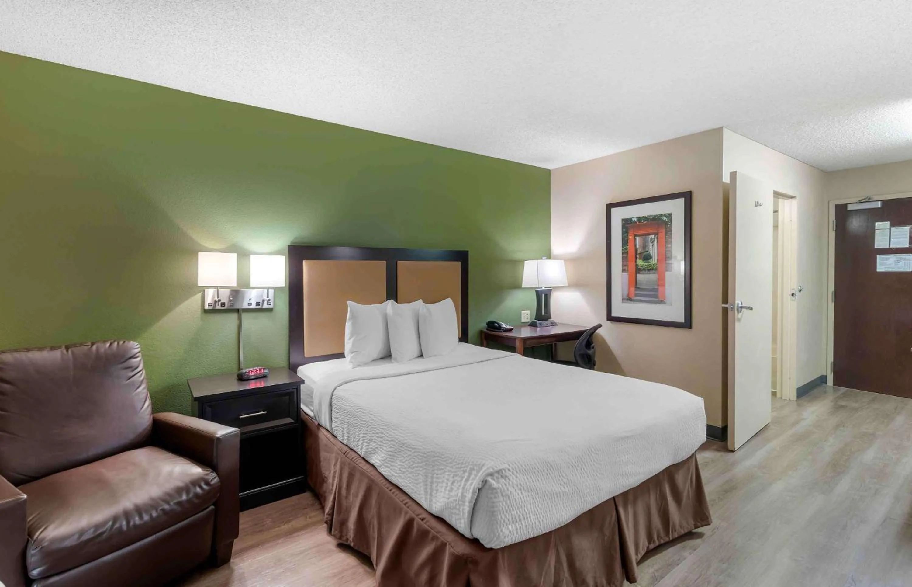 Bedroom in Extended Suites - Orange County - Anaheim Hills