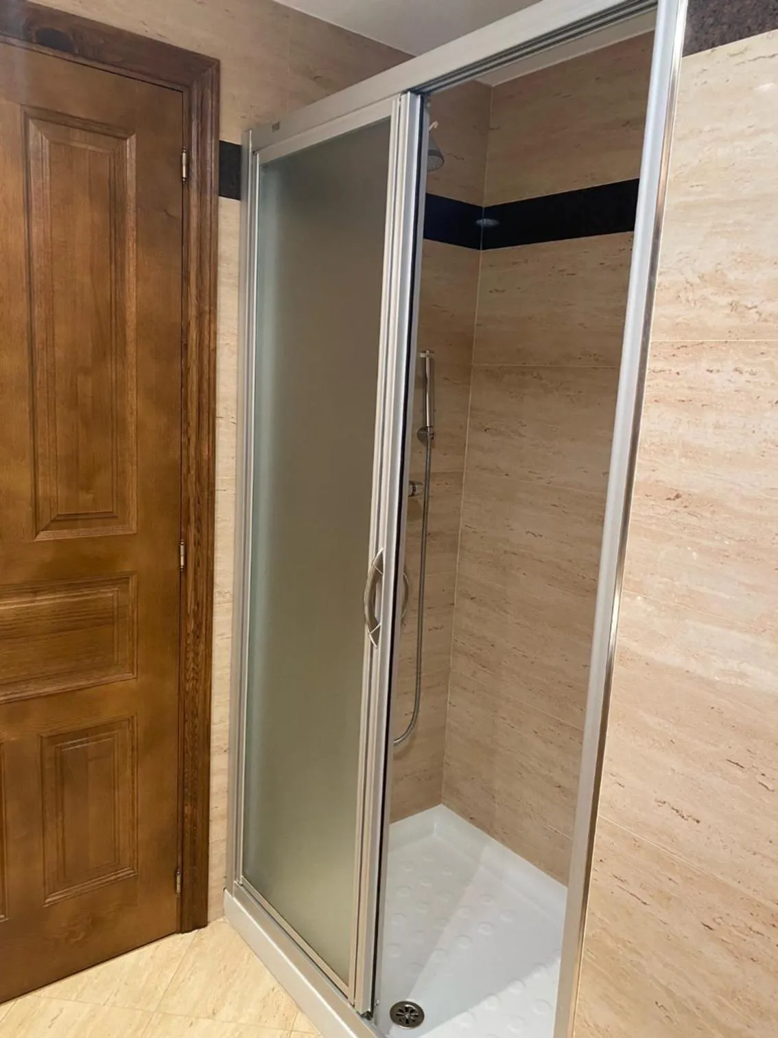 Shower in Hotel Vila do Val