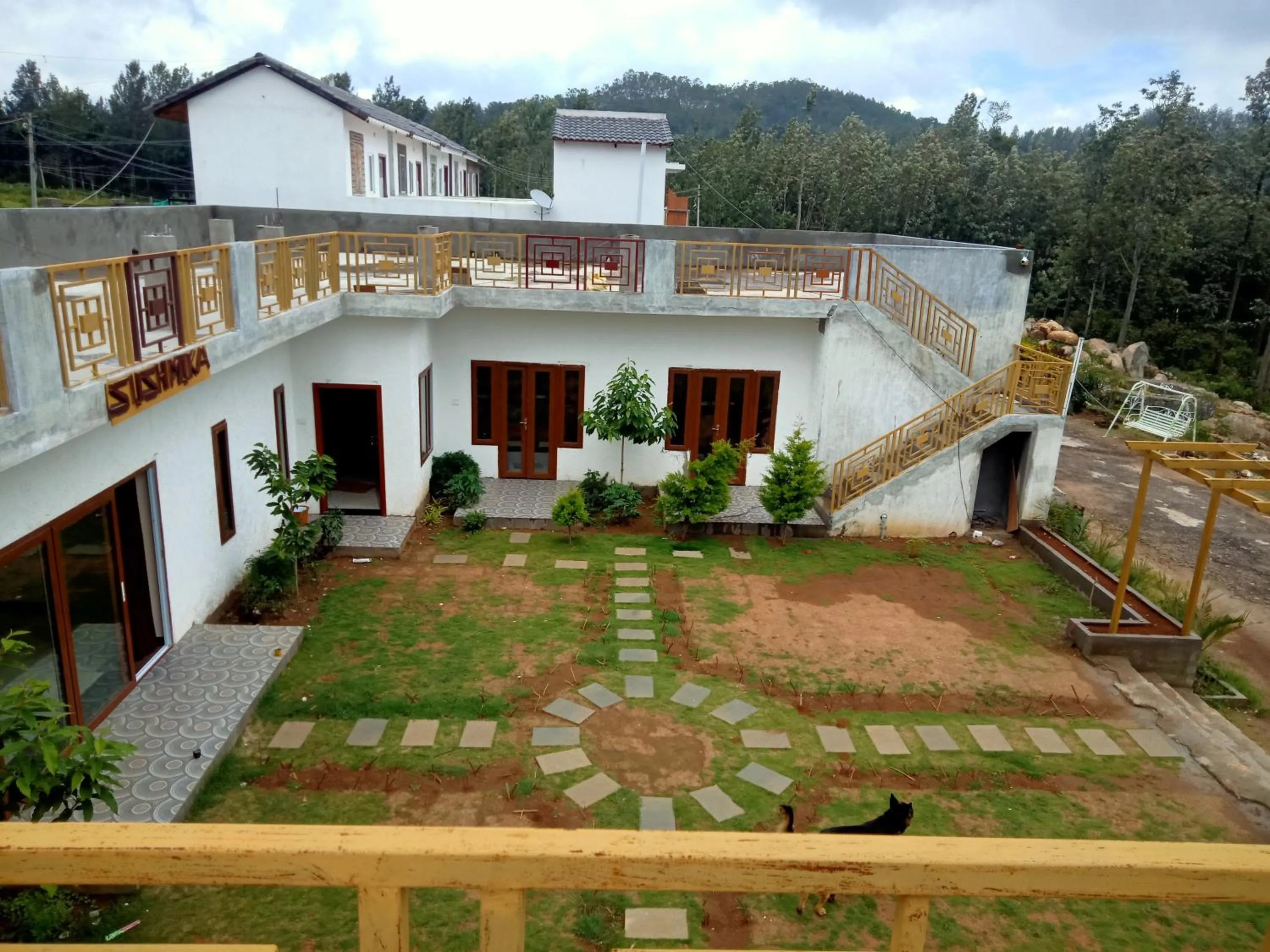 Garden in Sushmika Resorts Inn