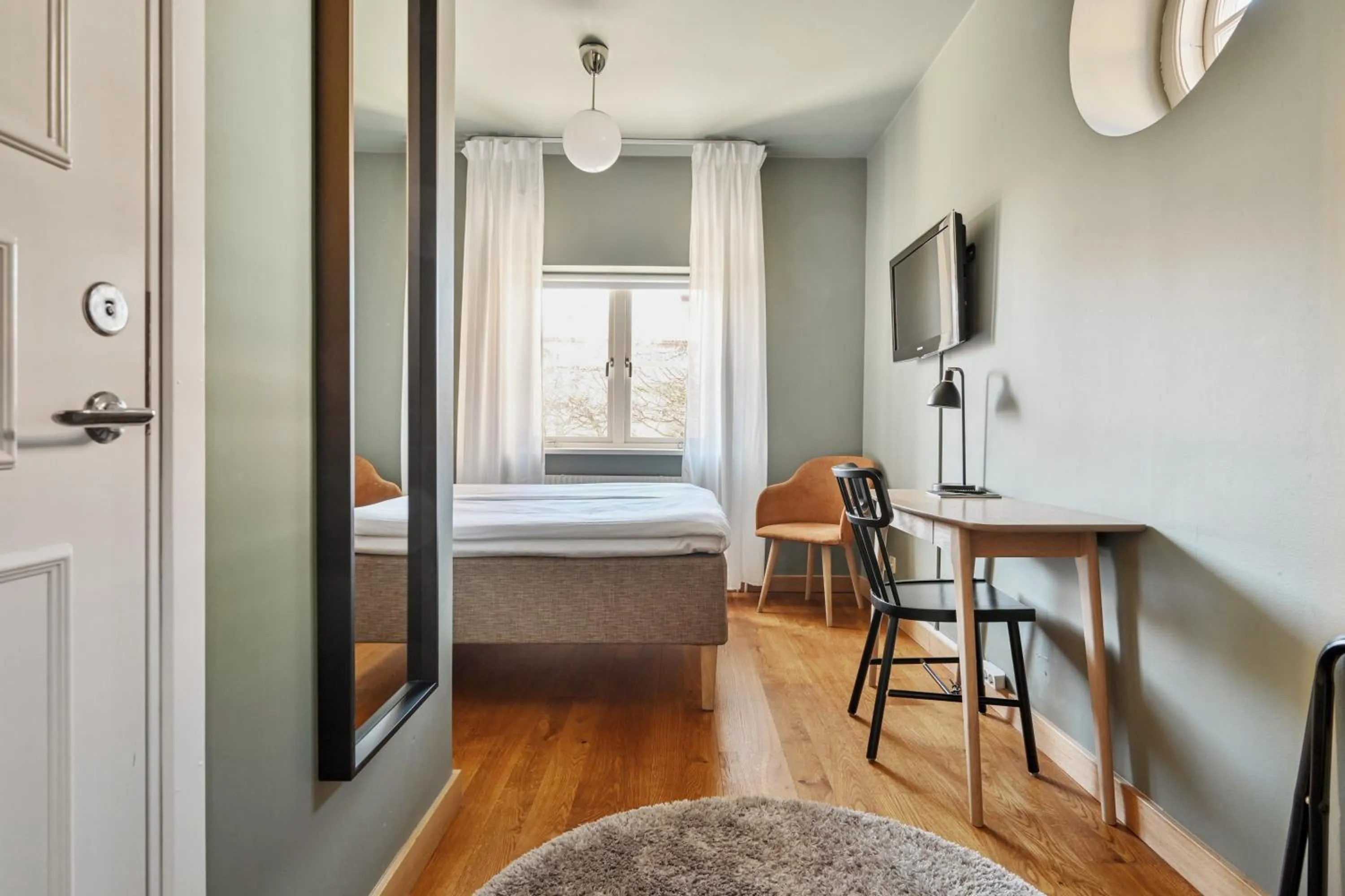 Property building, Bed in Hotell Kristina