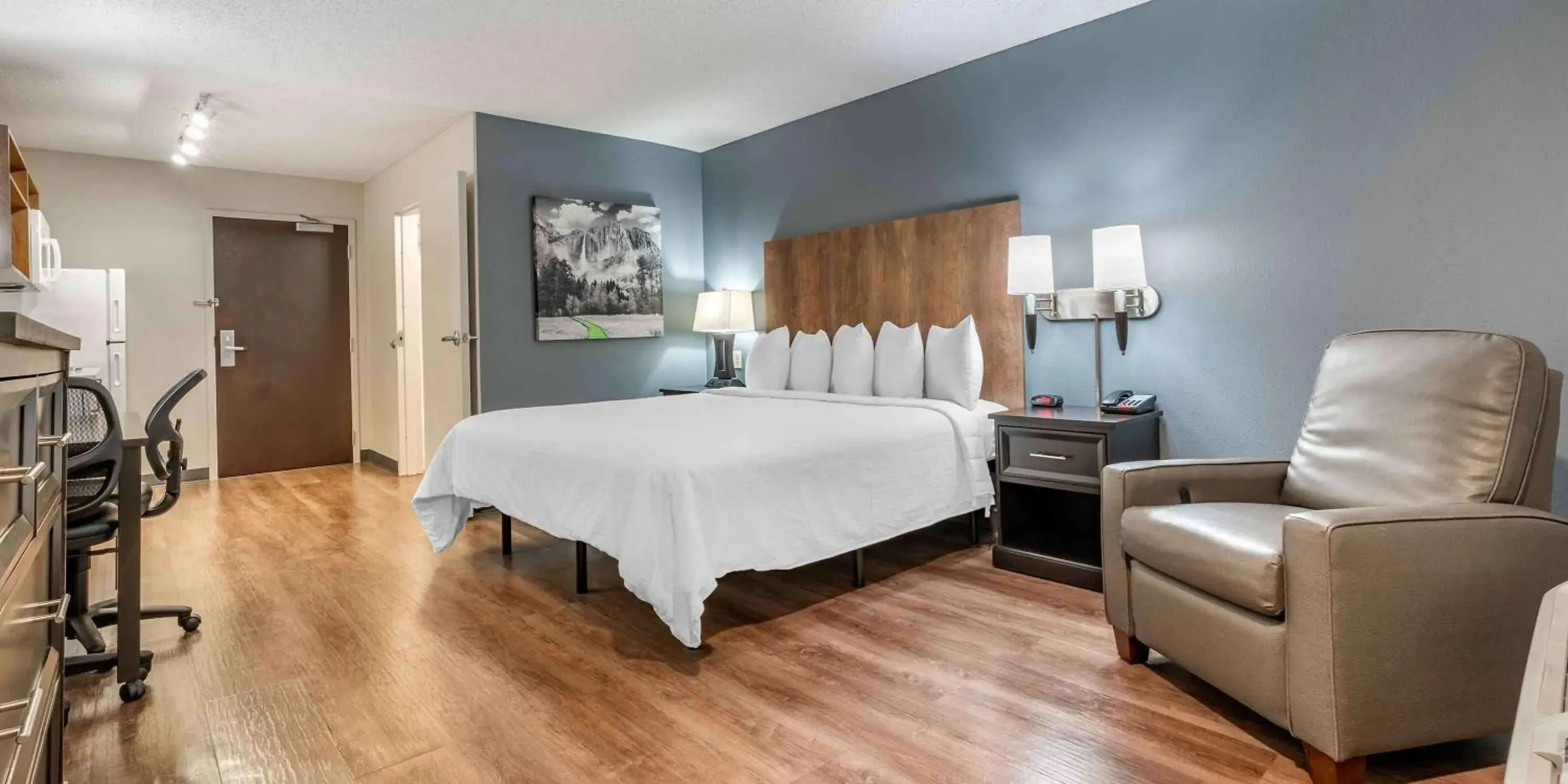 Studio with 1 King Bed - Disability Access - Non-Smoking in Extended Stay America Premier Suites - San Francisco - Belmont Studio with 1 King Bed - Disability Access - Non-Smoking in Extended Stay America Premier Suites - San Francisco - Belmont
