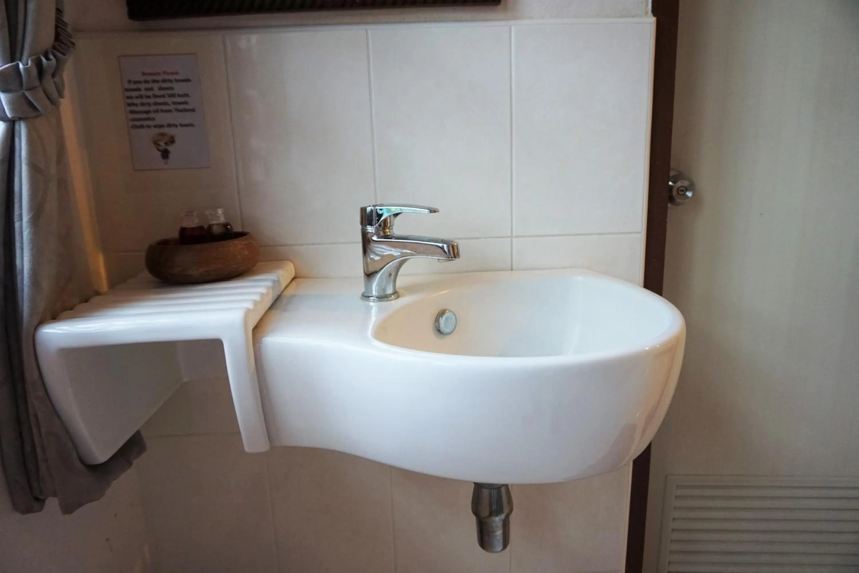 Bedroom in My Mum Home, SHA Plus Certified