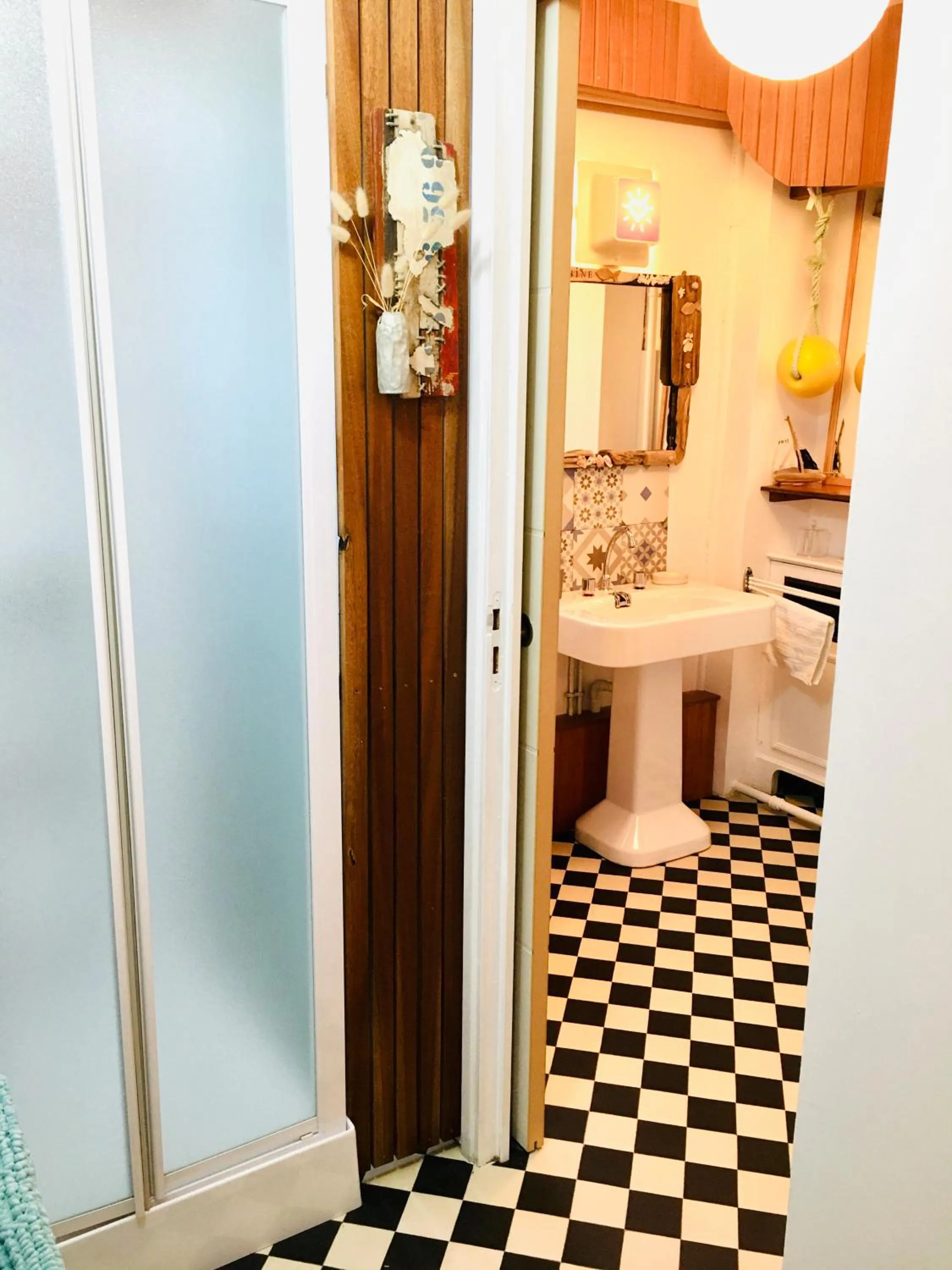 Shower in "La Cabine" atypique, vue mer à la VILLA PLEIN VENT