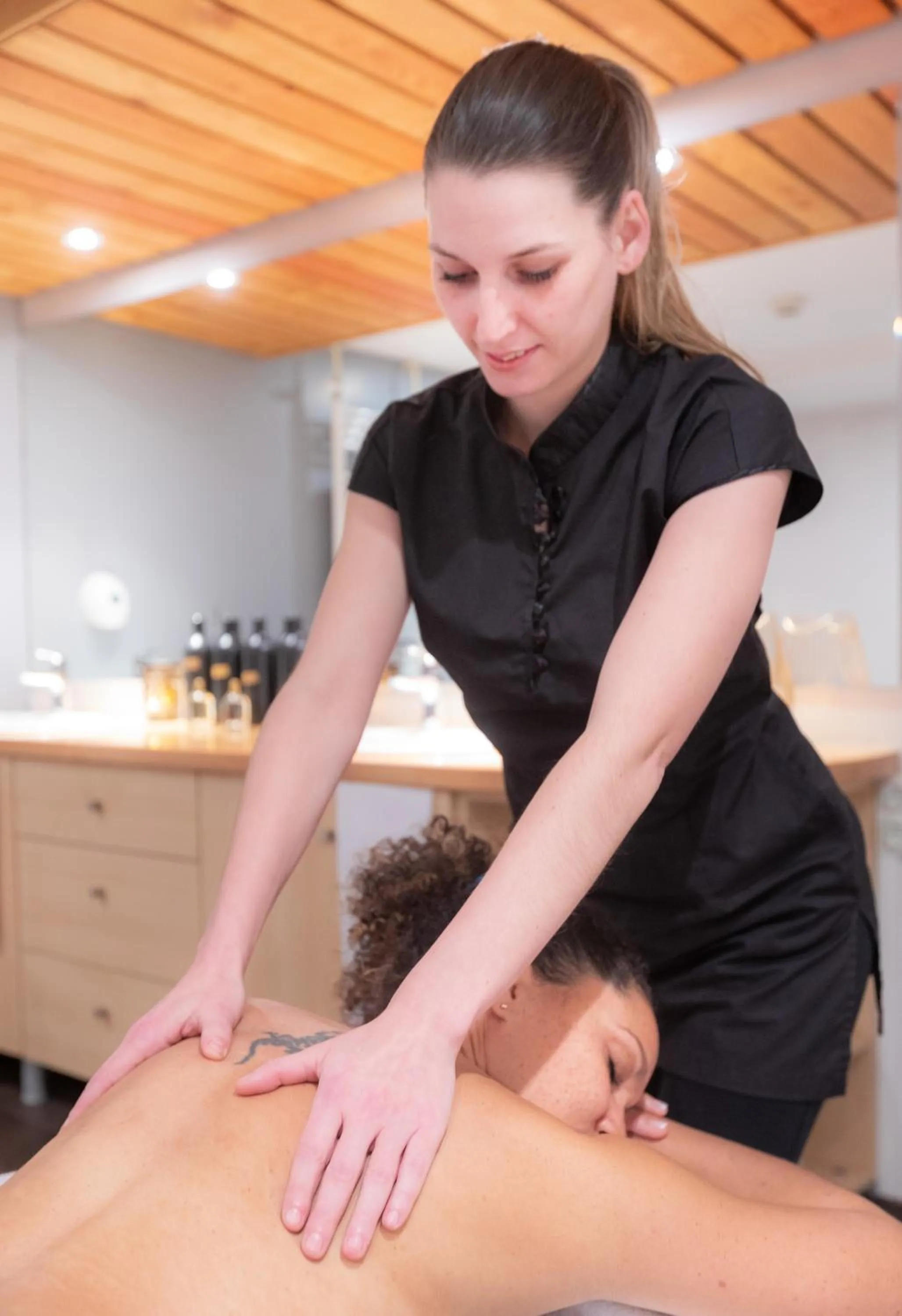 Massage in Residence RADIANA