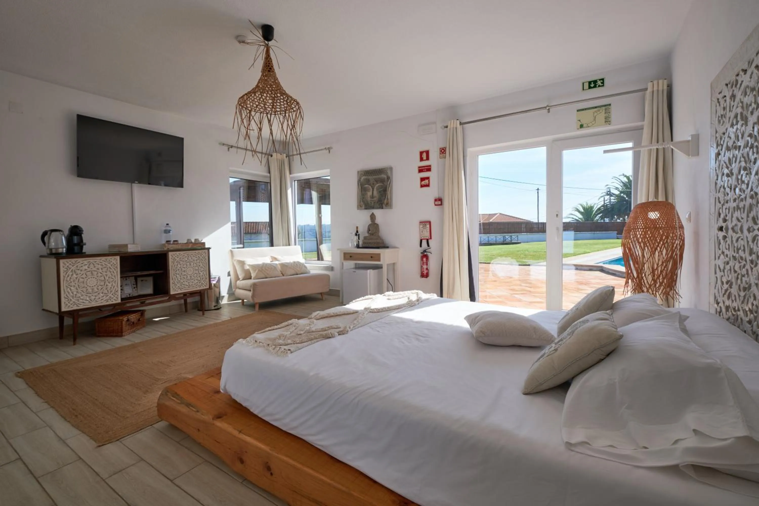 Bed in A Casa Branca - with Pool & Jacuzzi