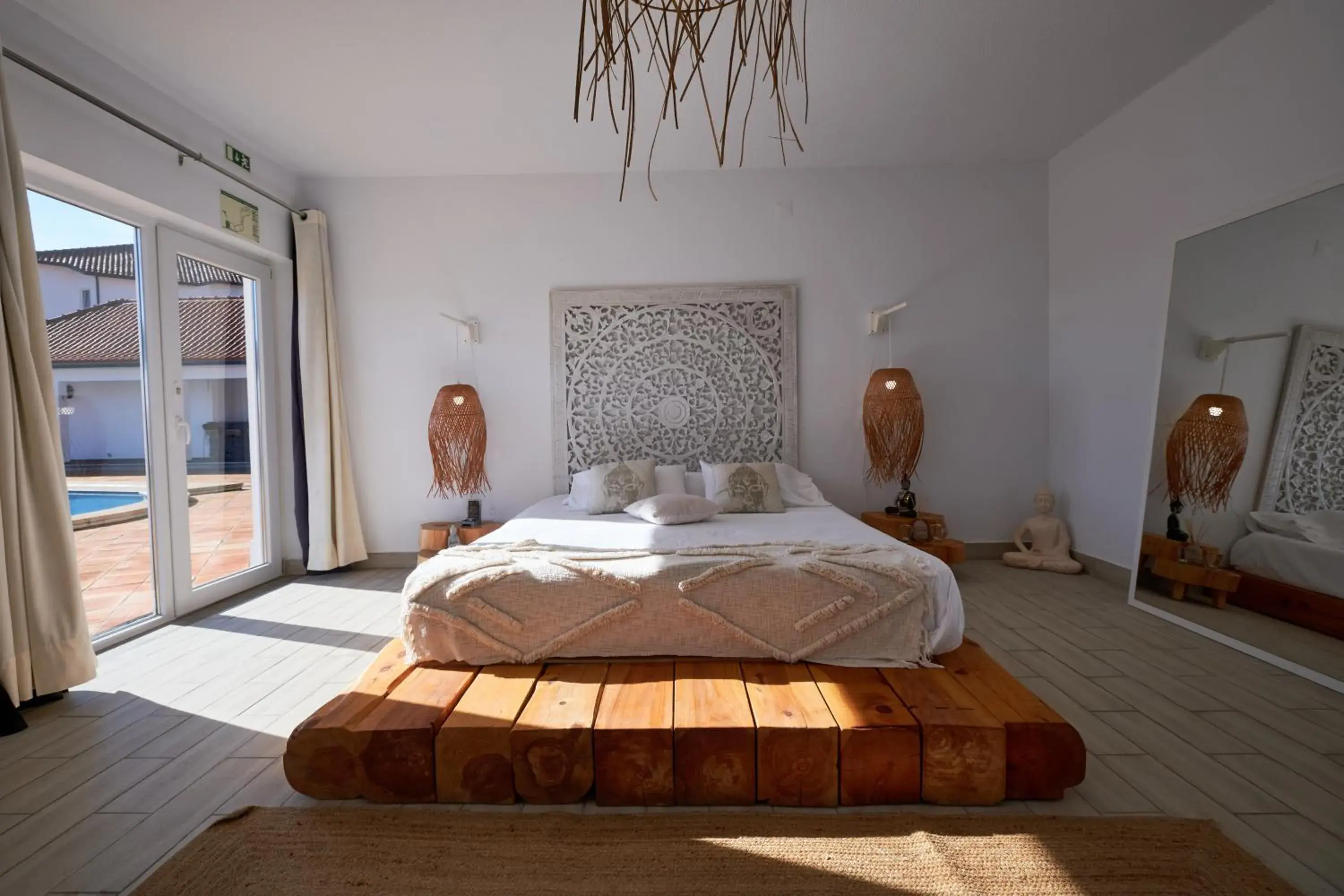 Deluxe King Room in A Casa Branca - with Pool & Jacuzzi Deluxe King Room in A Casa Branca - with Pool & Jacuzzi