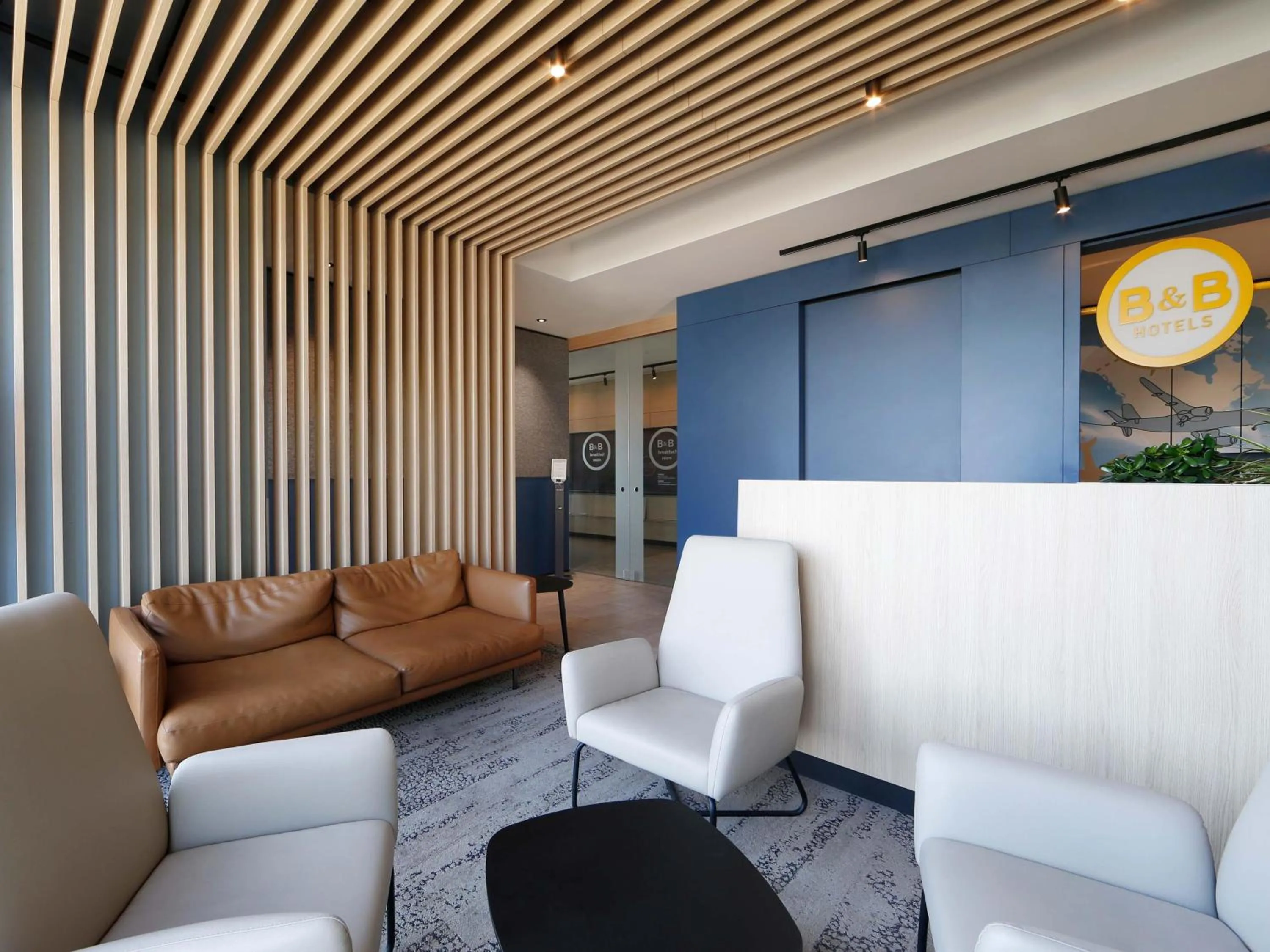 Lobby or reception in B&B Hotel Berlin-Airport