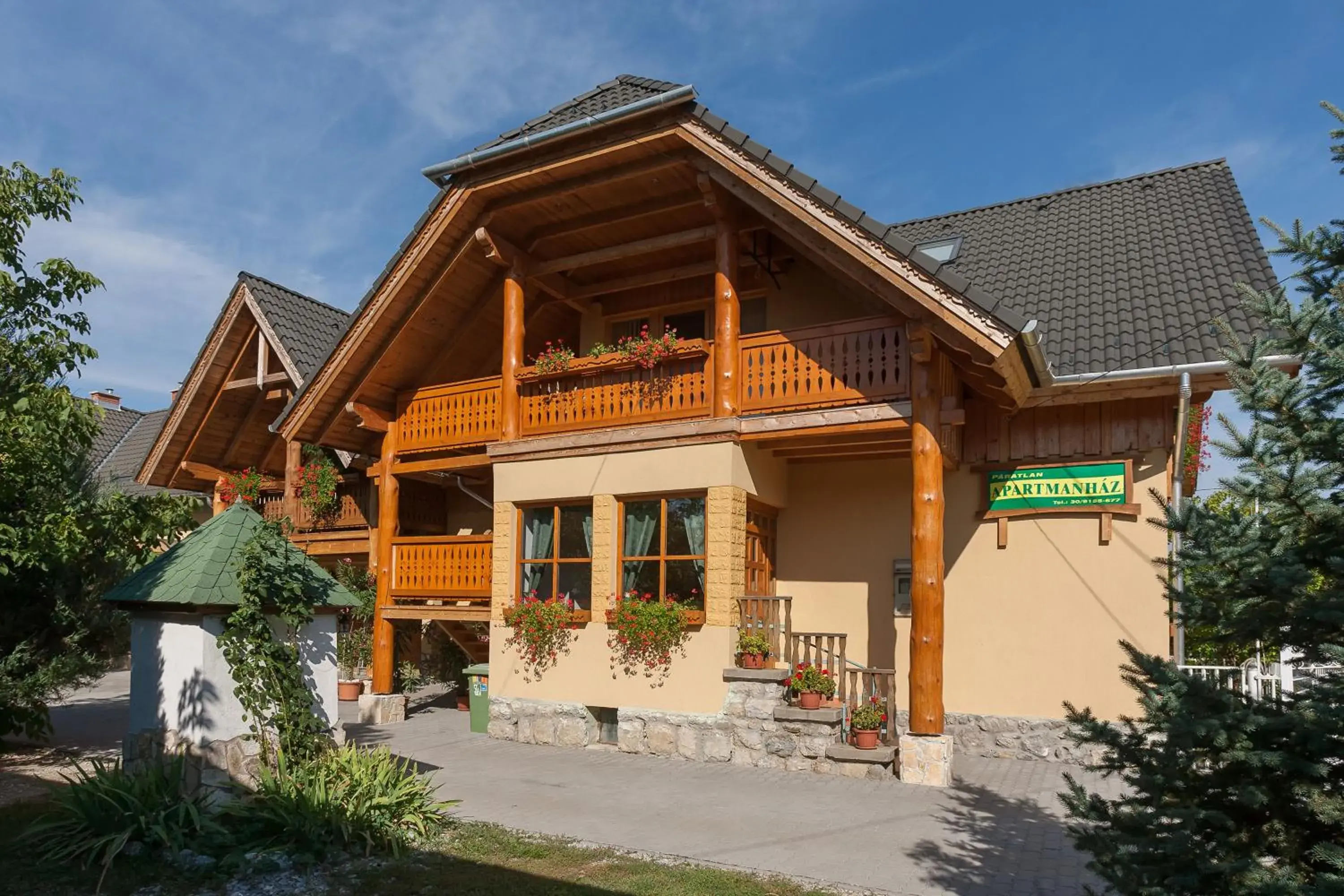 Páratlan Apartmanház Páratlan Apartmanház