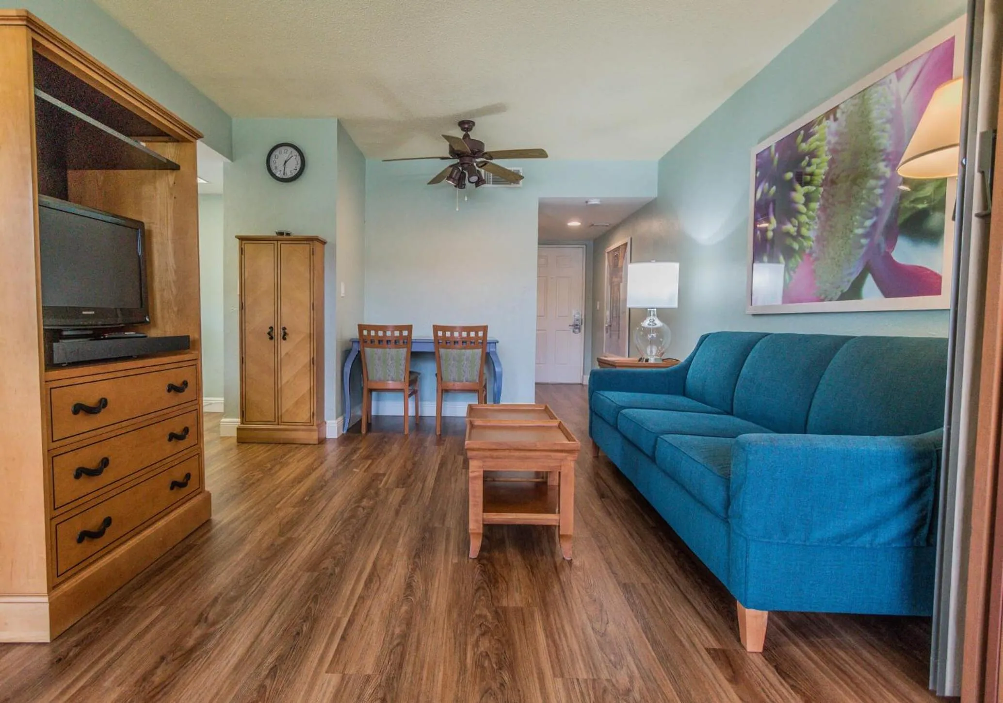 Facade/entrance in Lehigh Resort Club