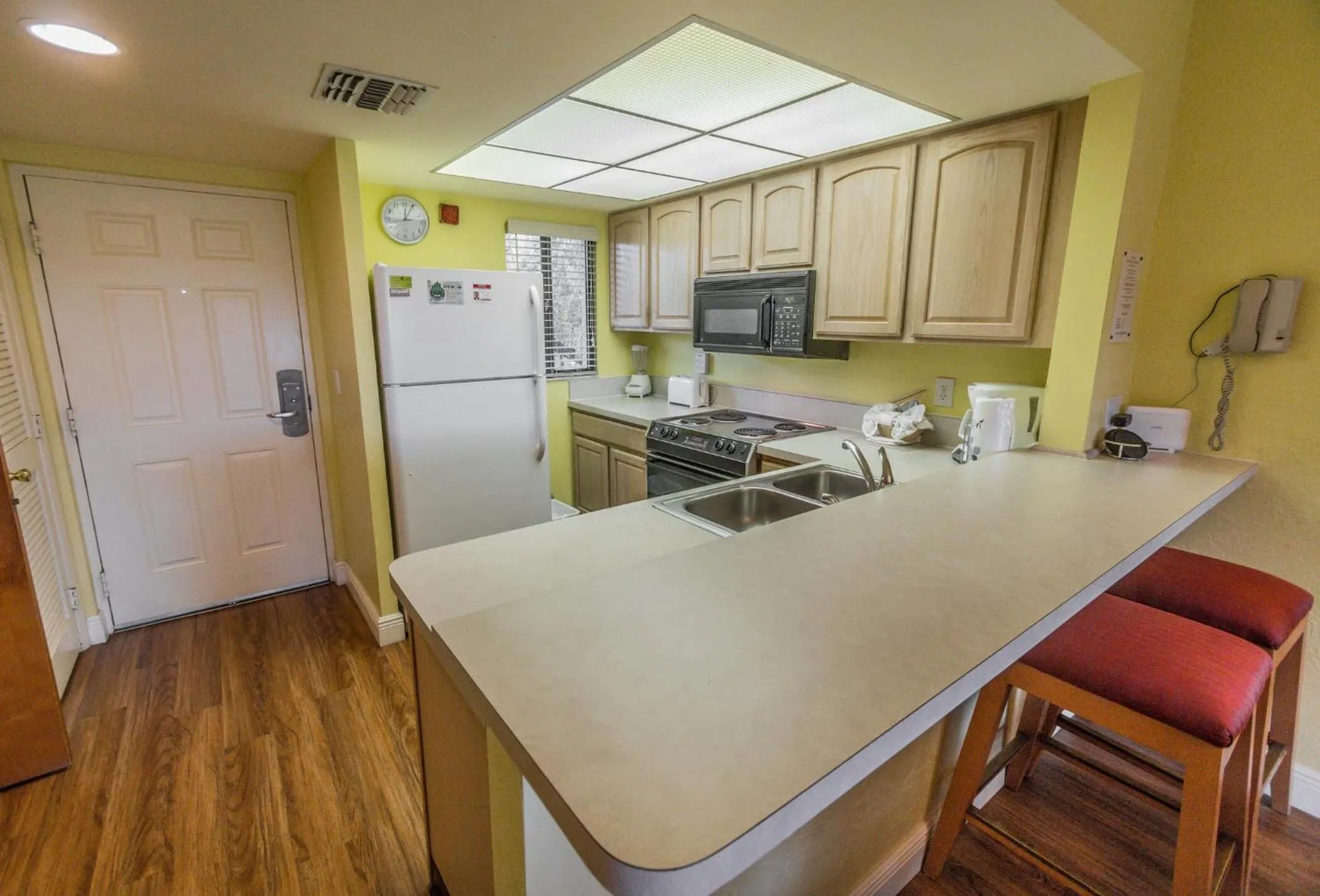 Facade/entrance in Lehigh Resort Club