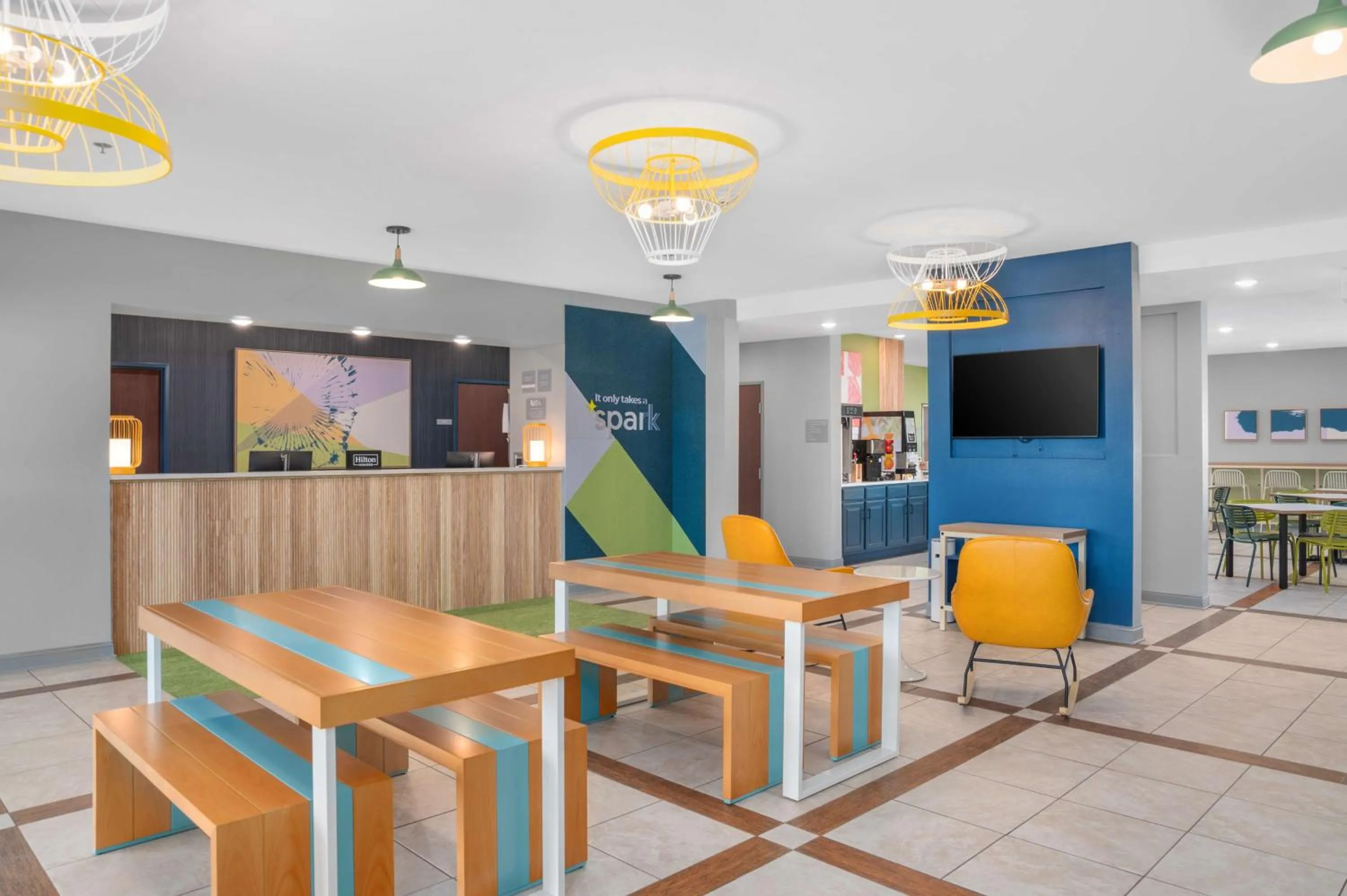 Lobby or reception in Spark by Hilton Minot