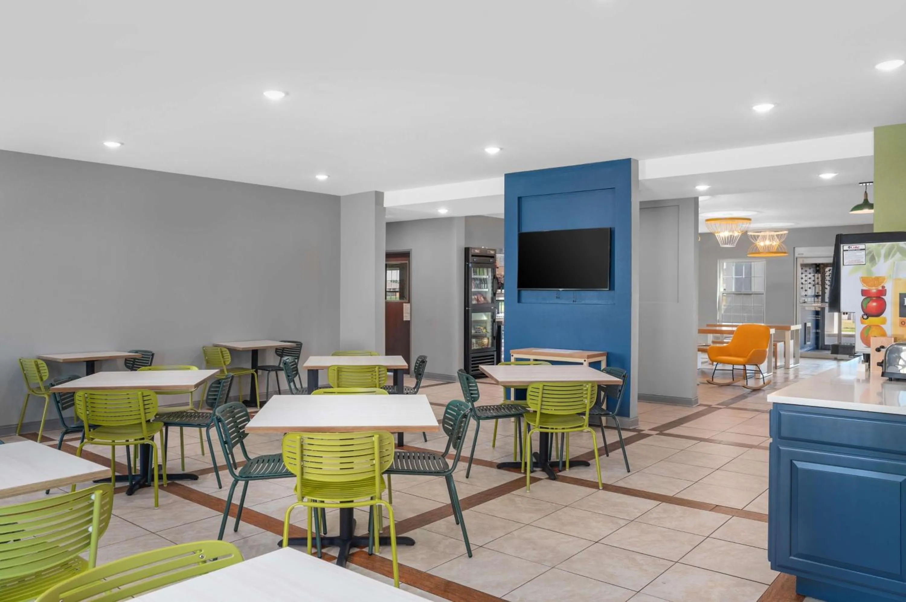 Breakfast in Spark by Hilton Minot