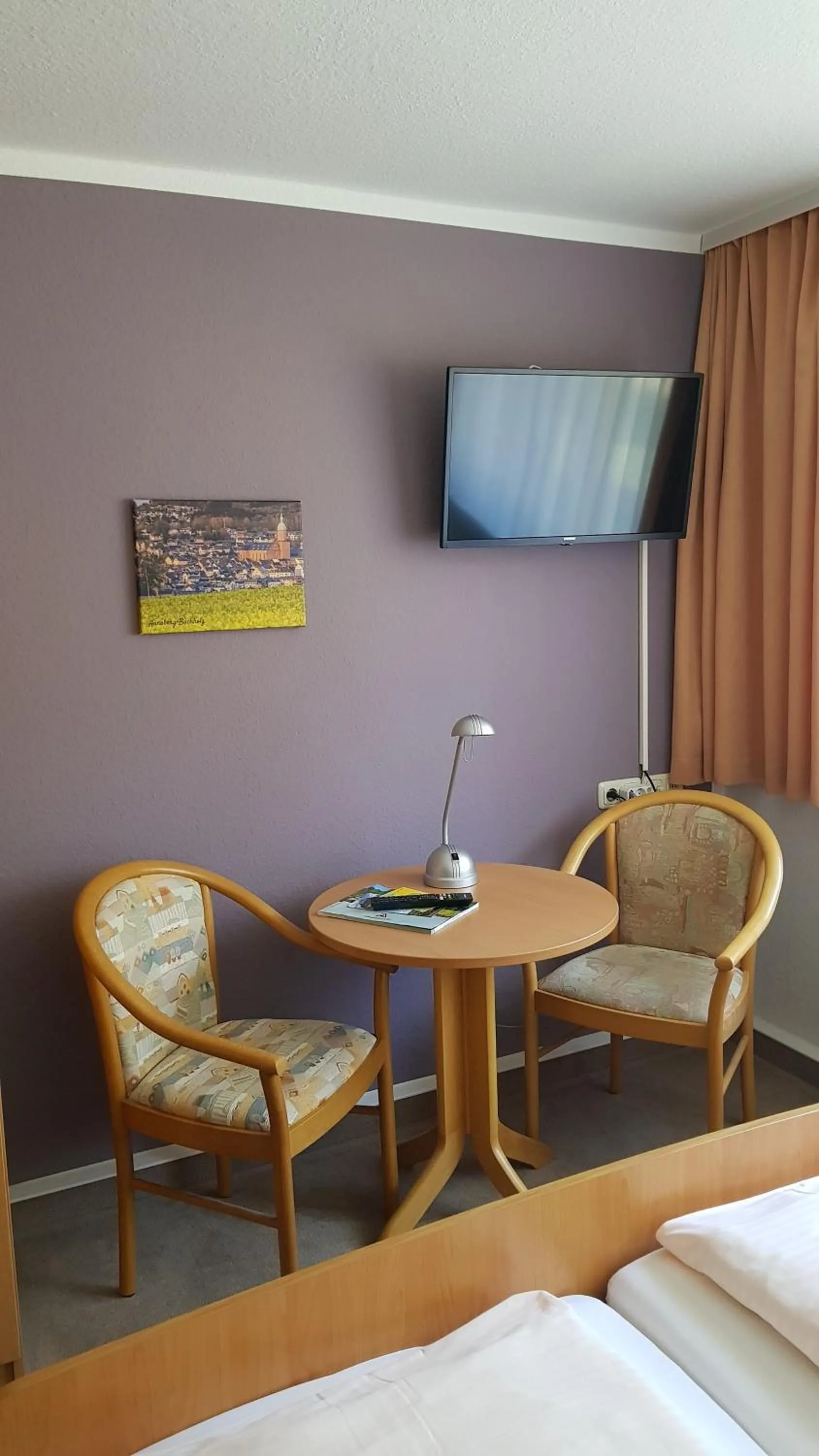 Photo of the whole room, Bed in Hotel Vierenstraße