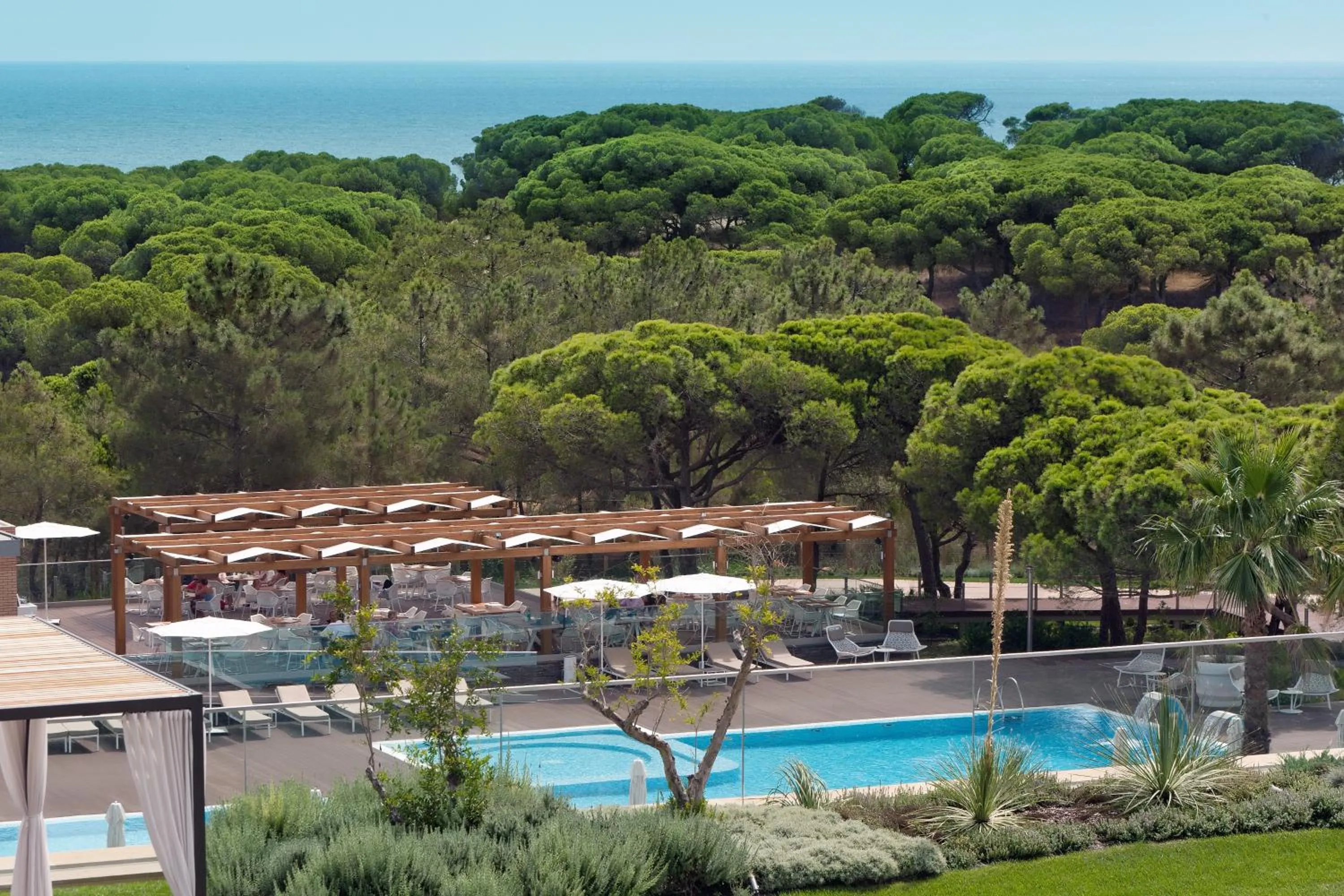 Swimming pool in EPIC SANA Algarve Hotel
