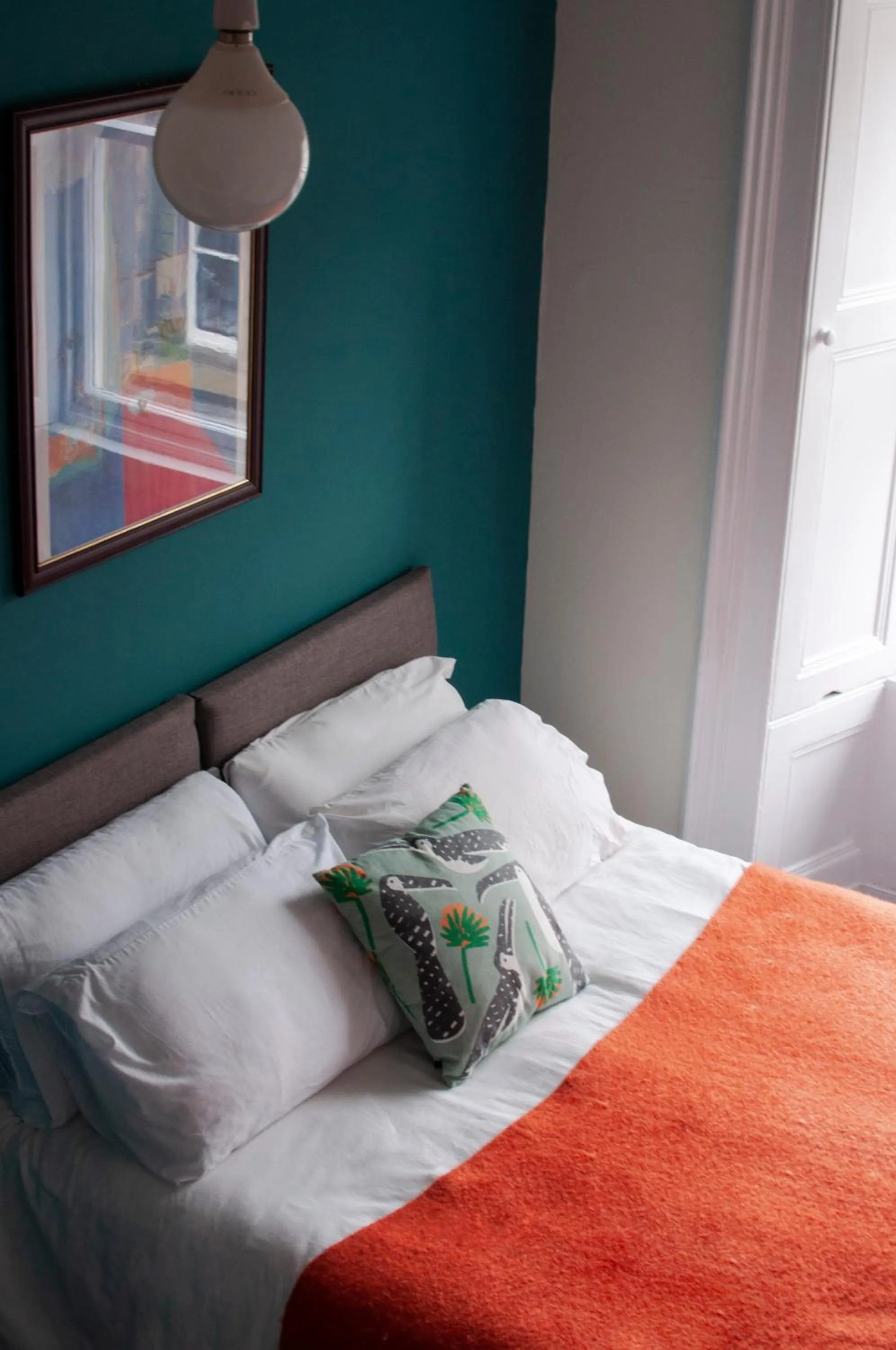 Bed in William Wallace Hotel