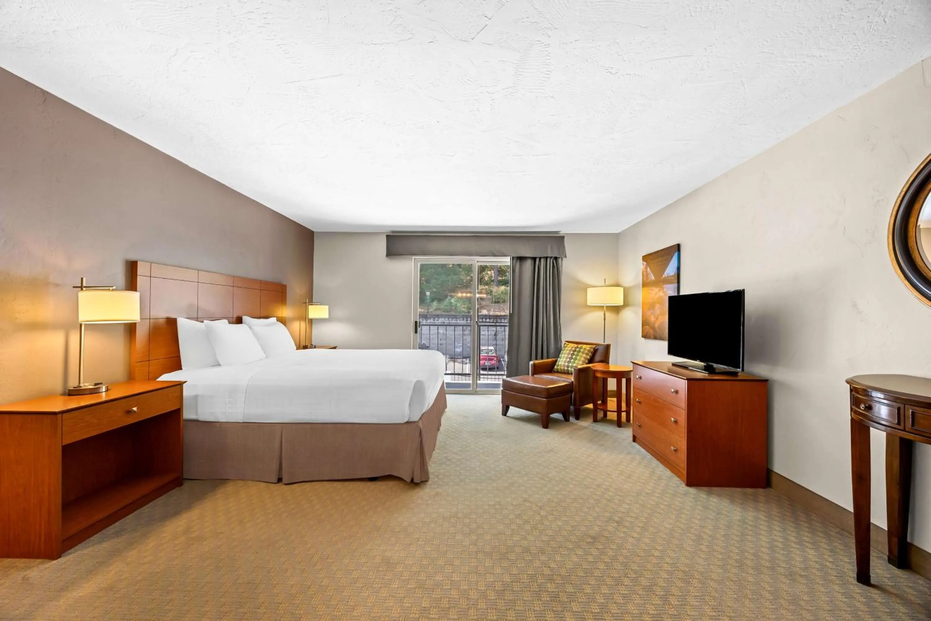 Bedroom, Bed in Best Western Inn at the Rogue