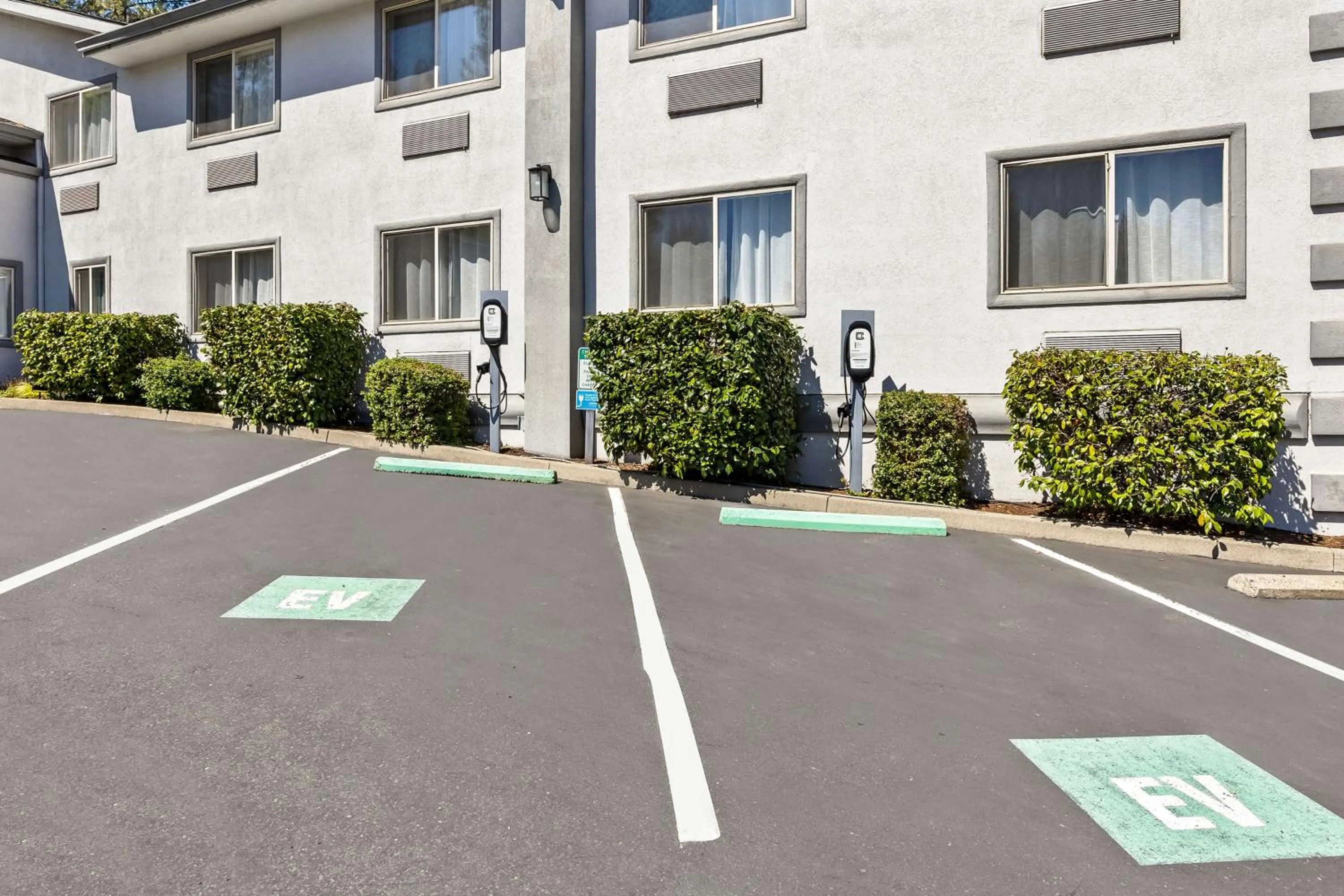 Property building in Best Western Inn at the Rogue