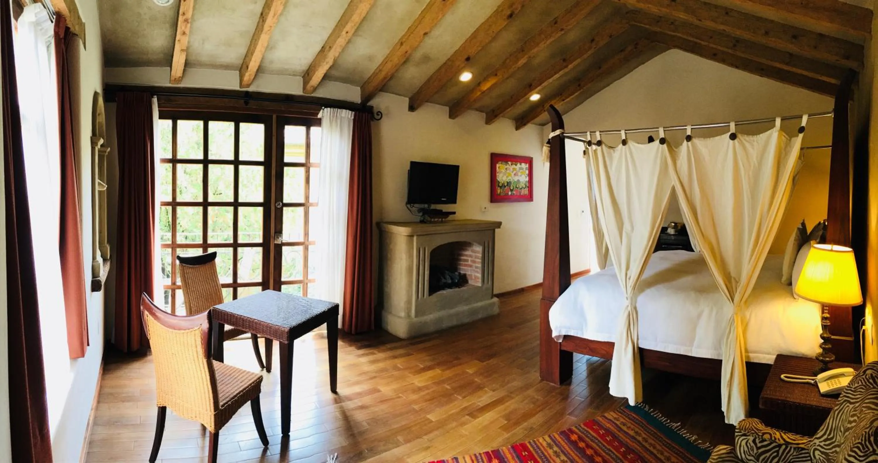 Photo of the whole room, Bed in Guayaba Inn Boutique Hotel