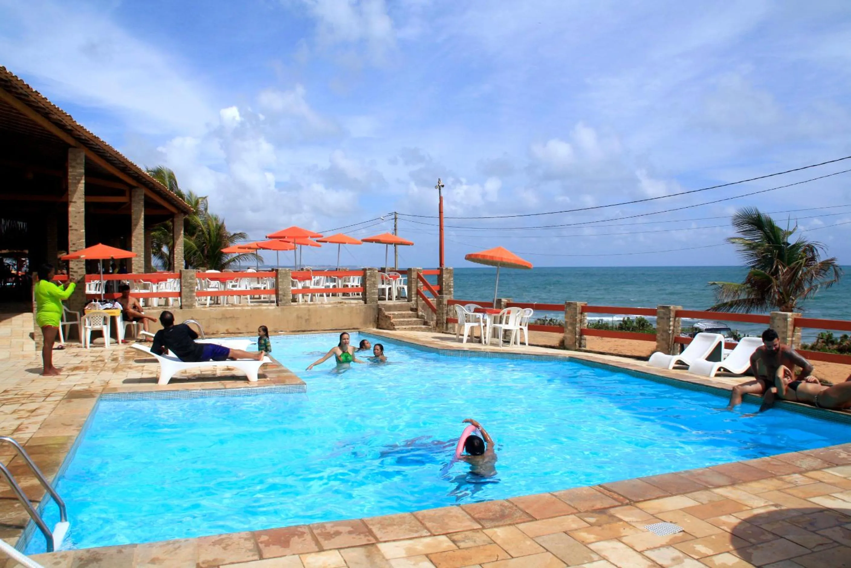 Swimming pool in Chalemar Hotel Pousada