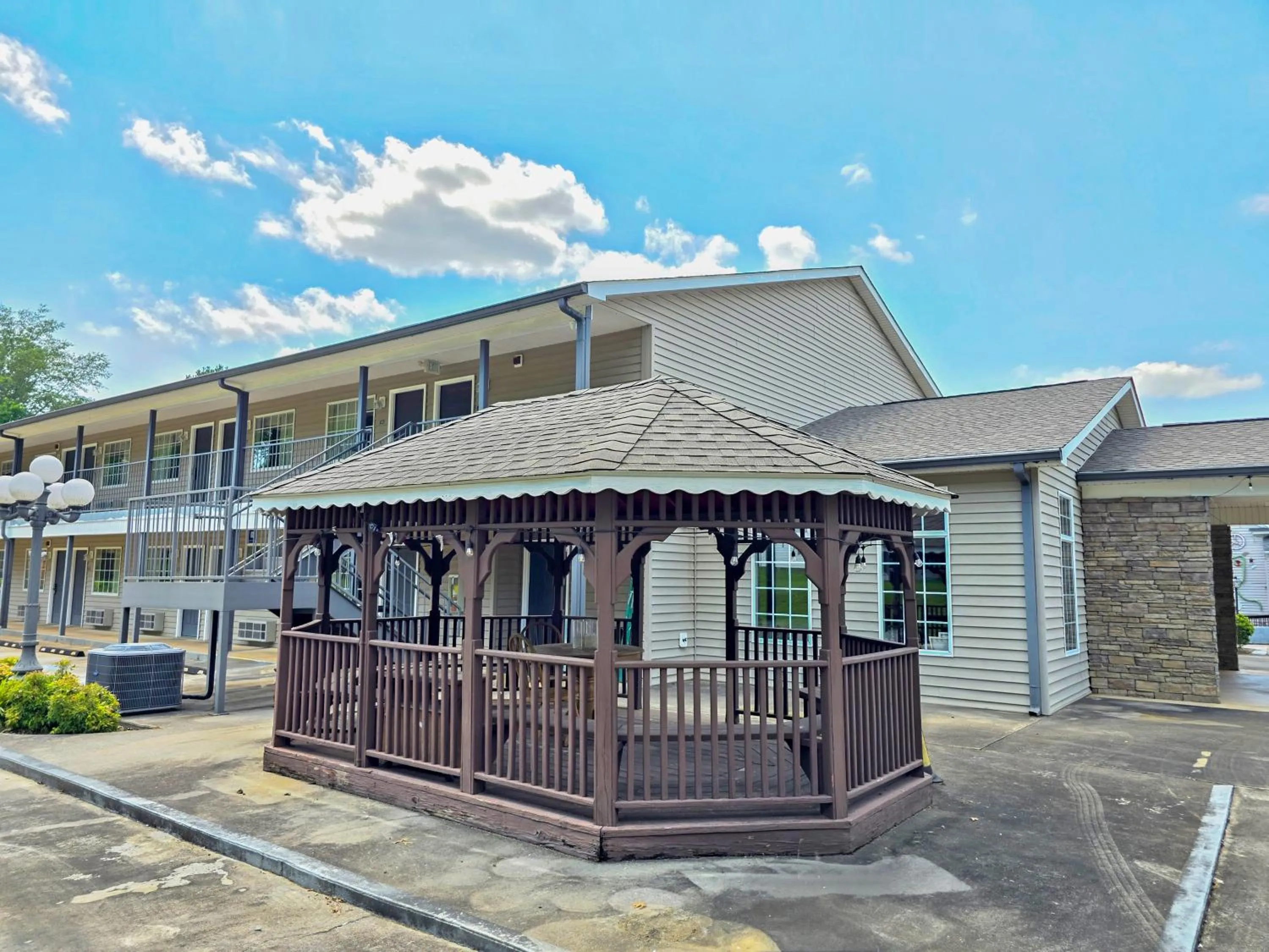 Property building in Meriwether Country Inn