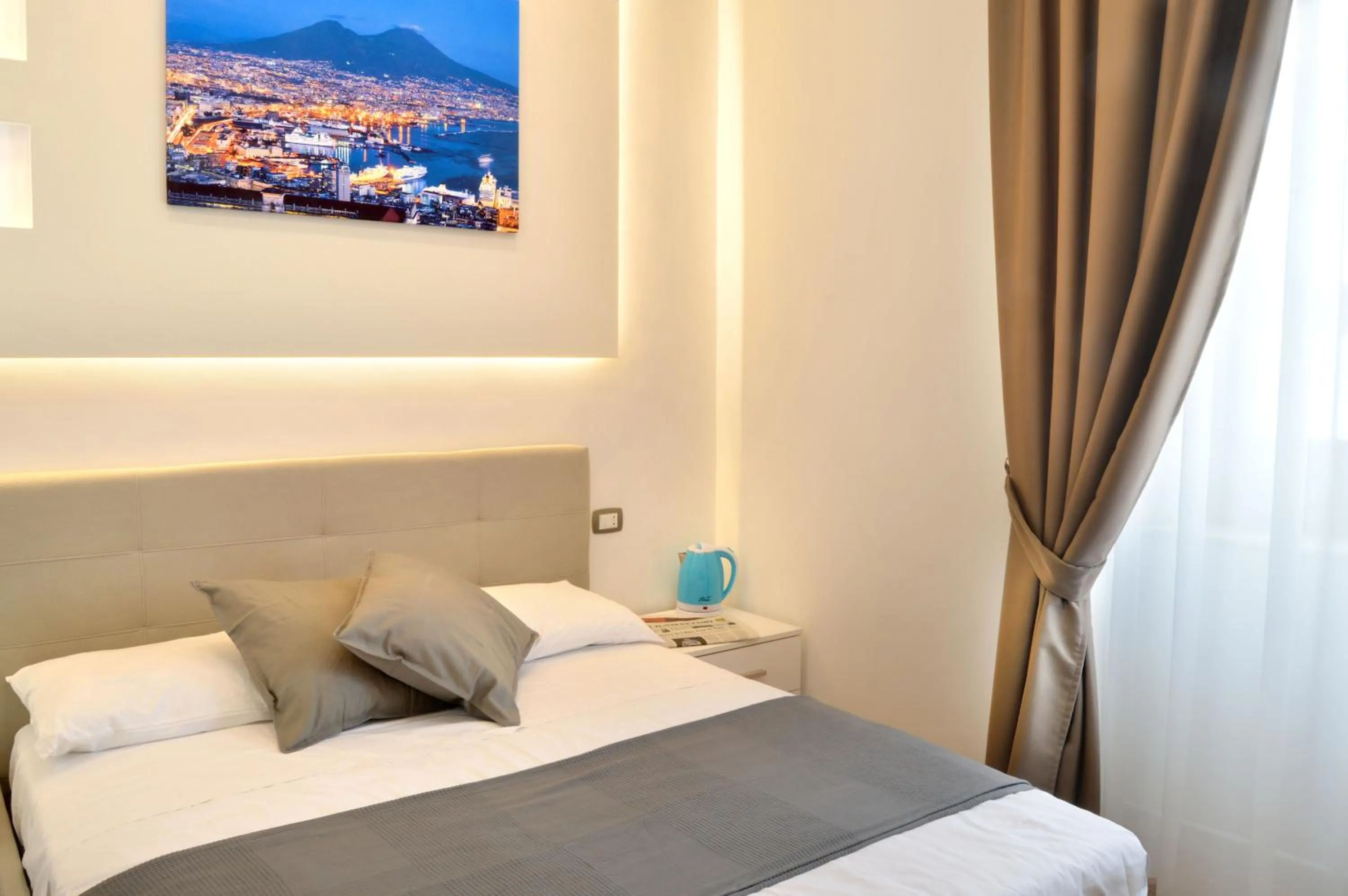 Bed in B&BCentral Station Napoli