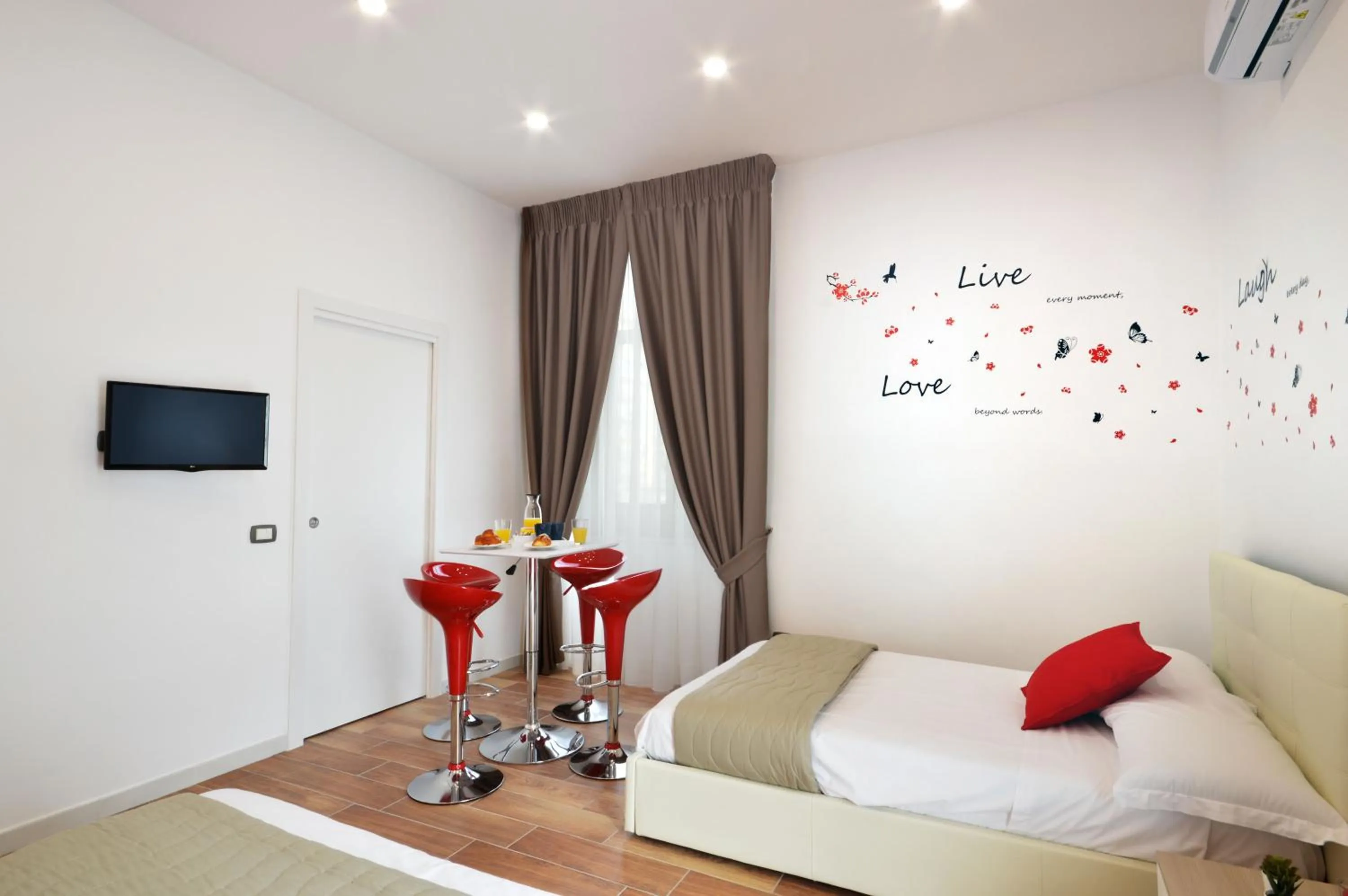 Bed in B&BCentral Station Napoli