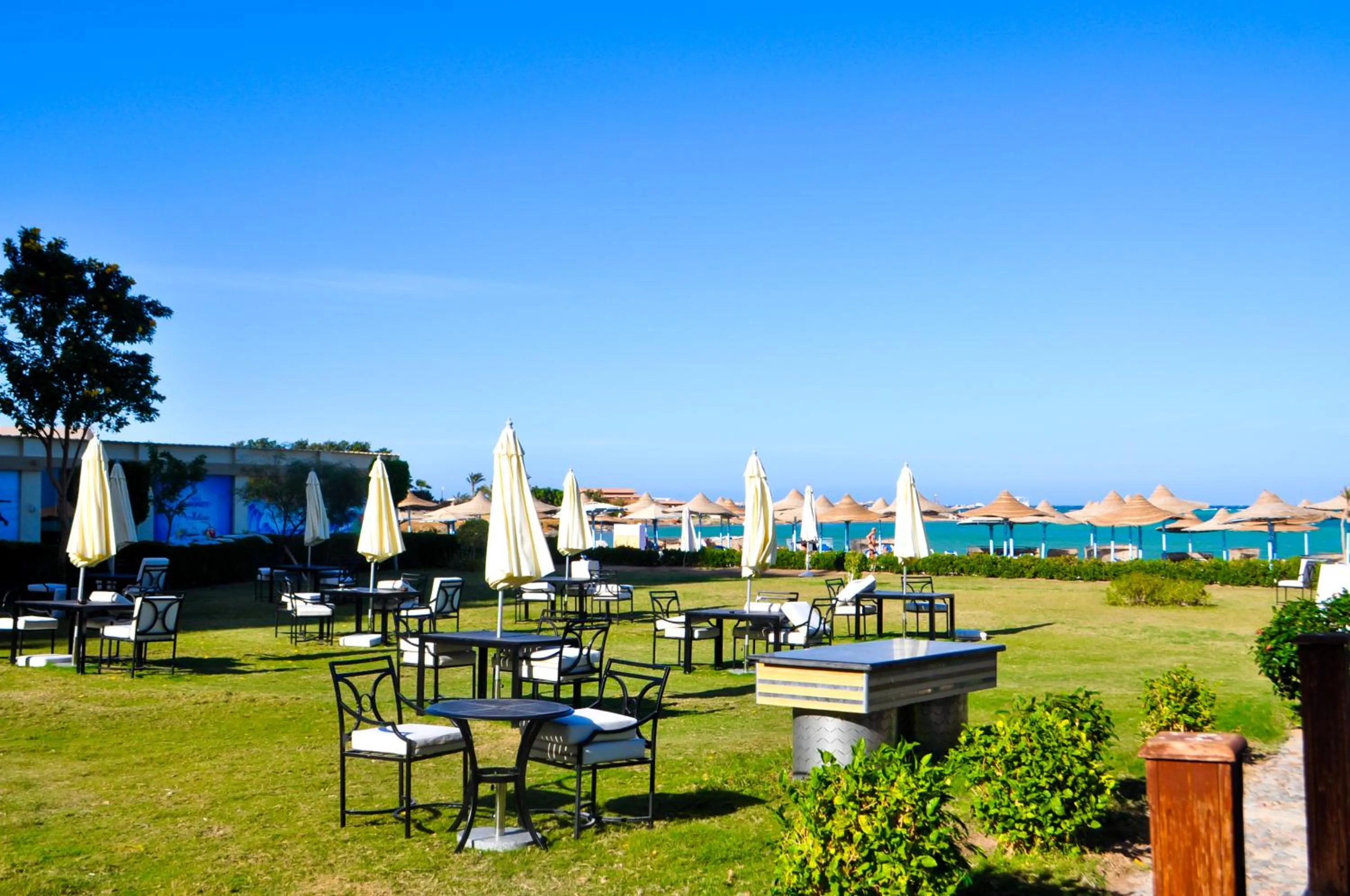 Garden in Magic Beach Hotel Hurghada