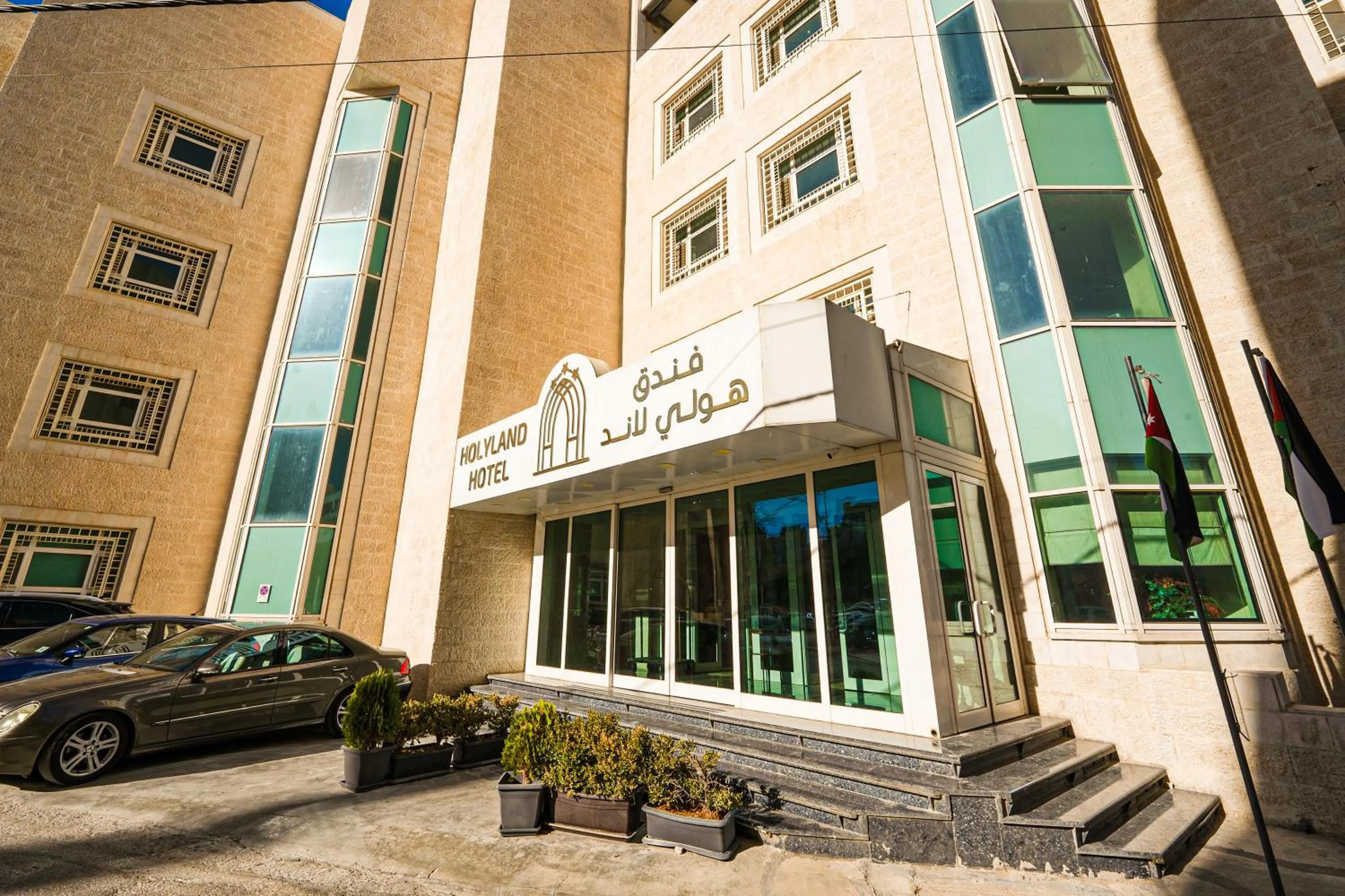 Parking in Holyland Hotel Amman