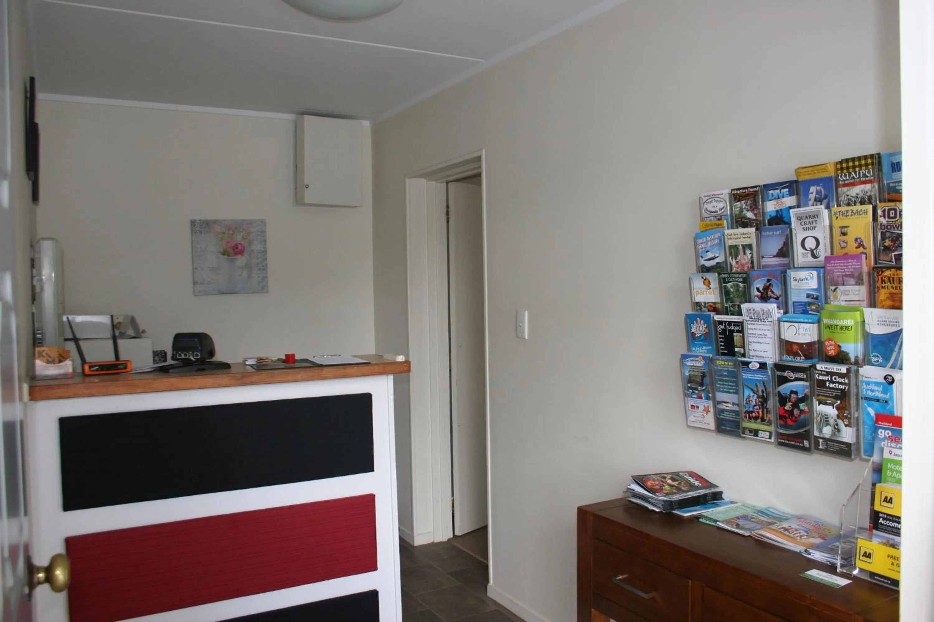 Lobby or reception in Burgundy Rose Motel