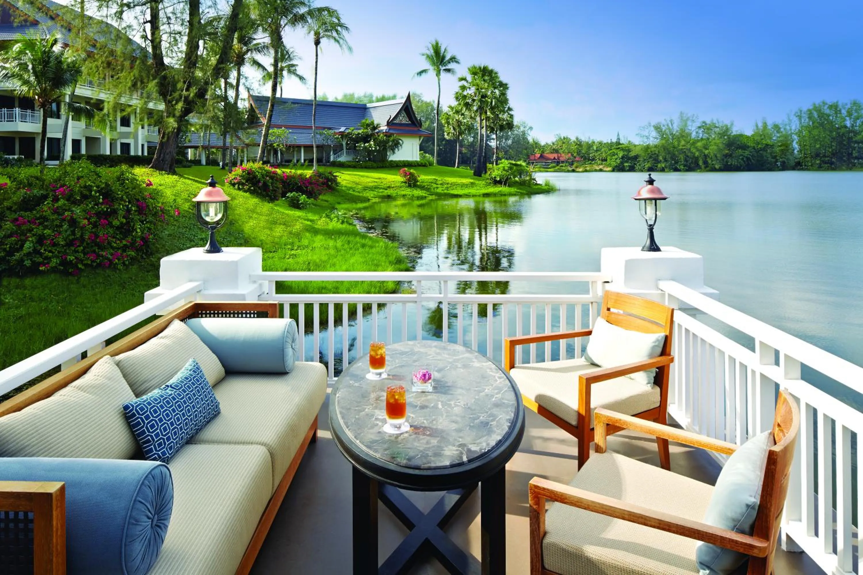 Restaurant/places to eat in SAii Laguna Phuket