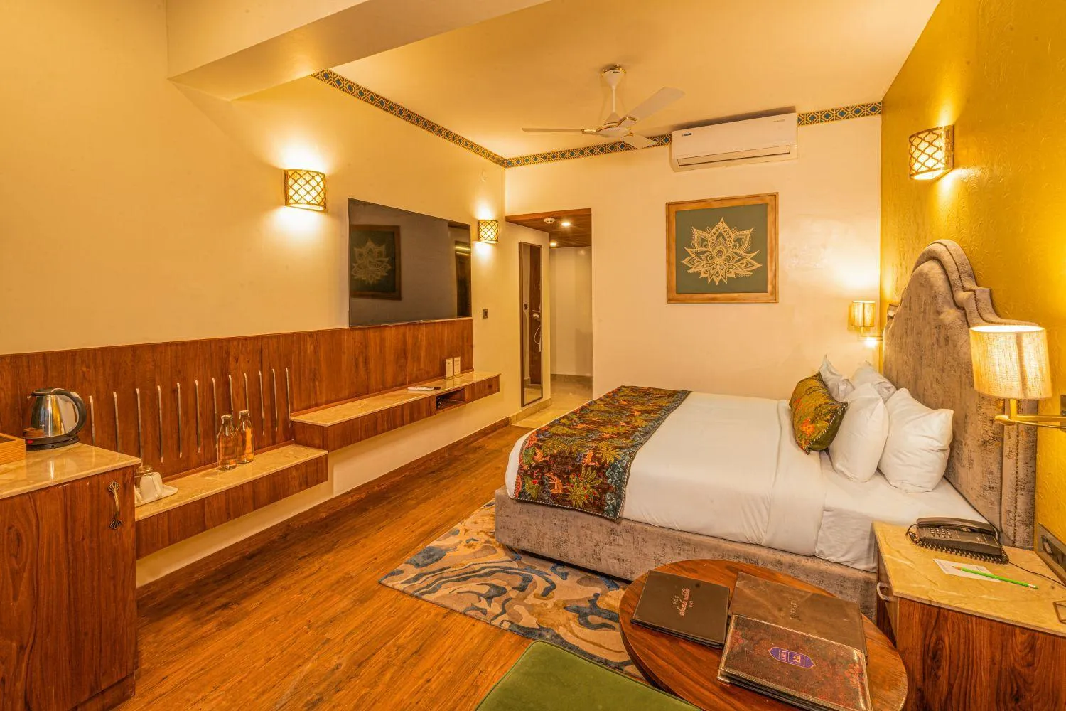 Bedroom, Bed in GANGA KINARE- A Riverside Boutique Resort, Rishikesh