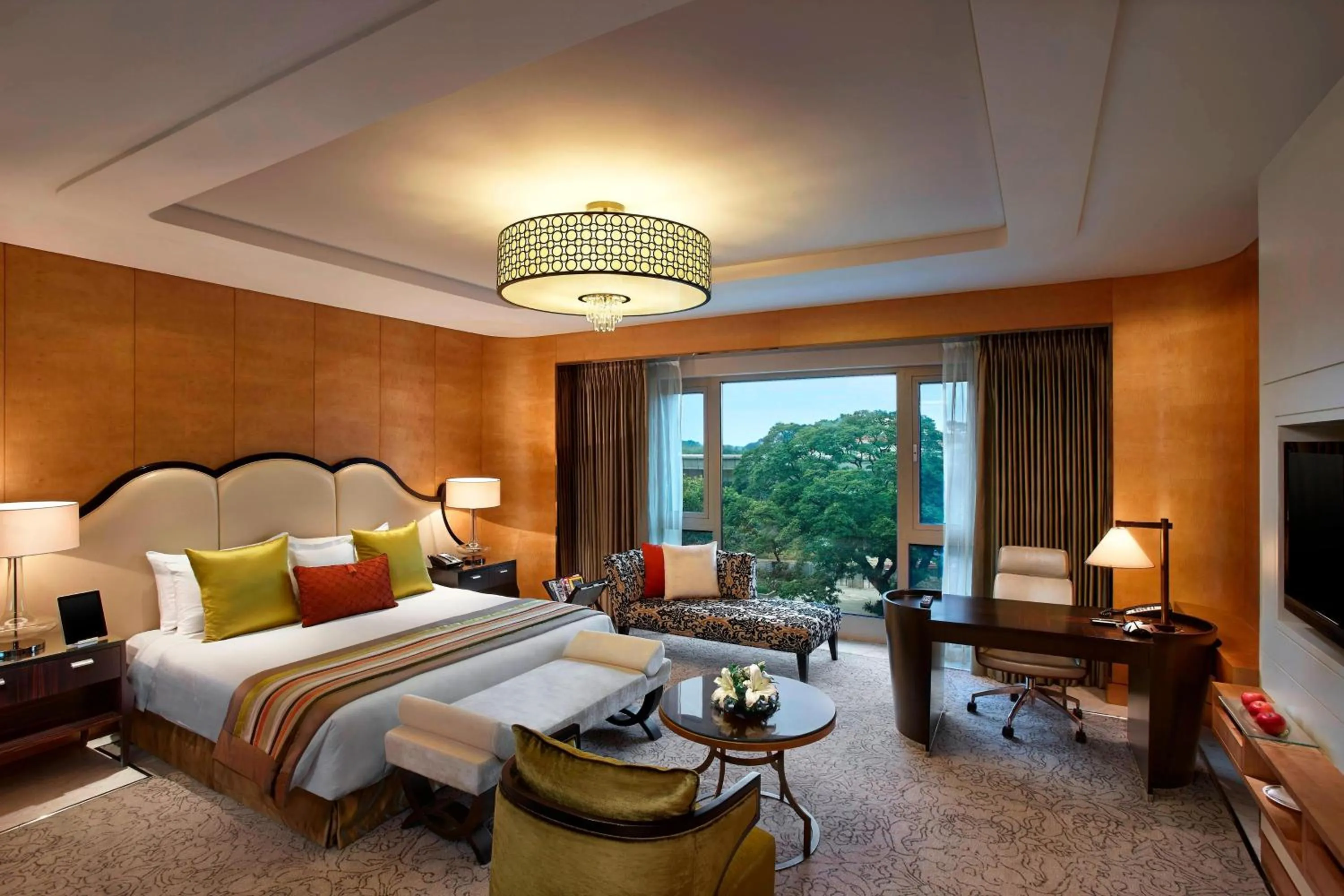 Photo of the whole room, Bed in ITC Grand Chola, a Luxury Collection Hotel, Chennai