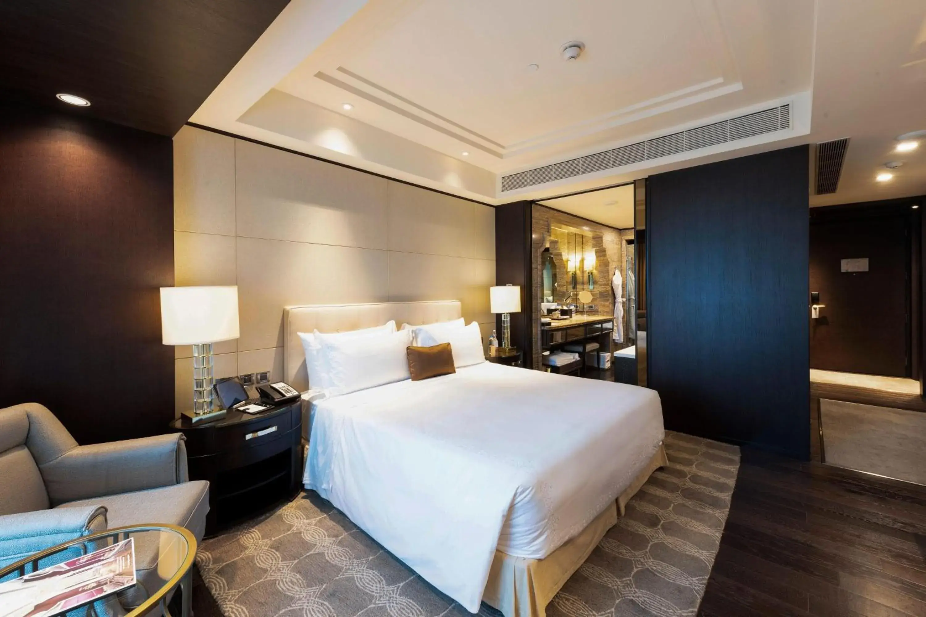 Run of the House, Guest room, City view, Low floor - single occupancy in ITC Grand Chola, a Luxury Collection Hotel, Chennai Run of the House, Guest room, City view, Low floor - single occupancy in ITC Grand Chola, a Luxury Collection Hotel, Chennai