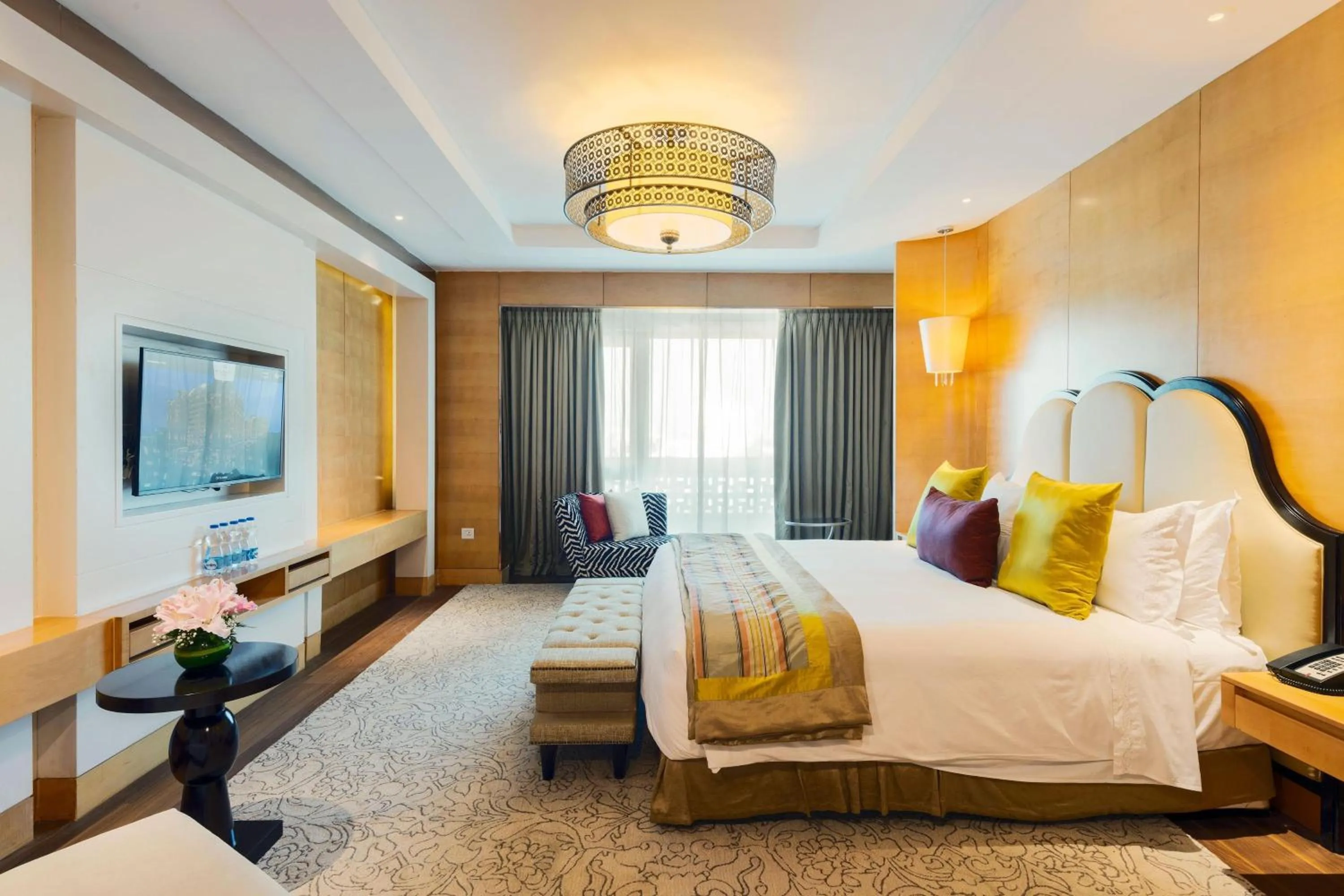 Bedroom, Bed in ITC Grand Chola, a Luxury Collection Hotel, Chennai