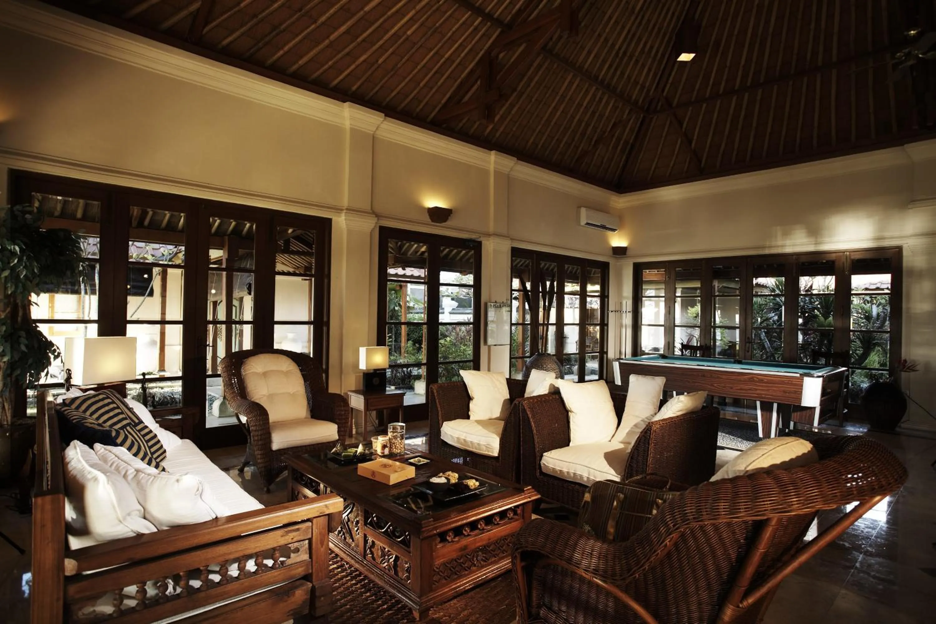 Communal lounge/ TV room in Villa Stefan