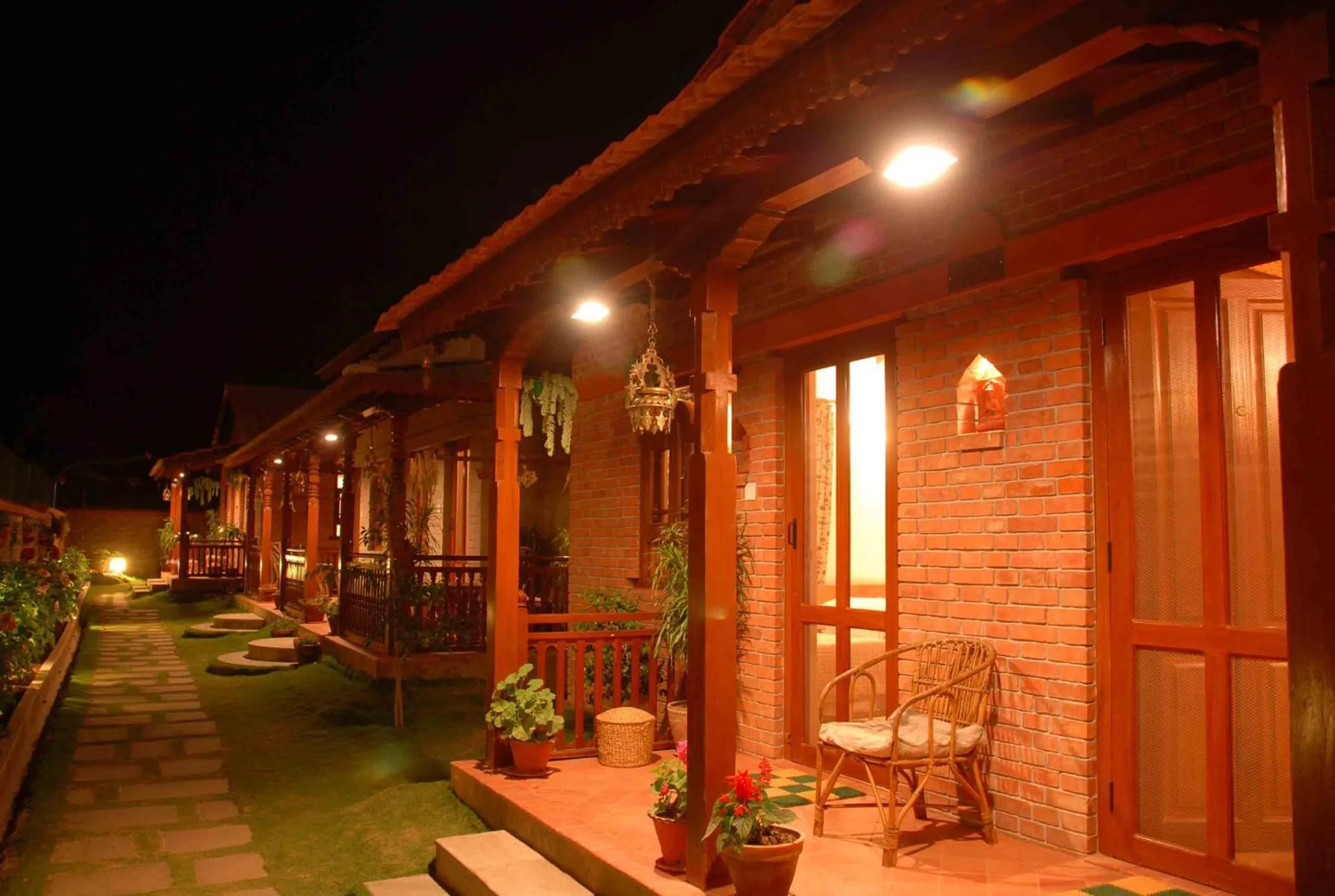 Garden in Vardan Resort n' Apartment