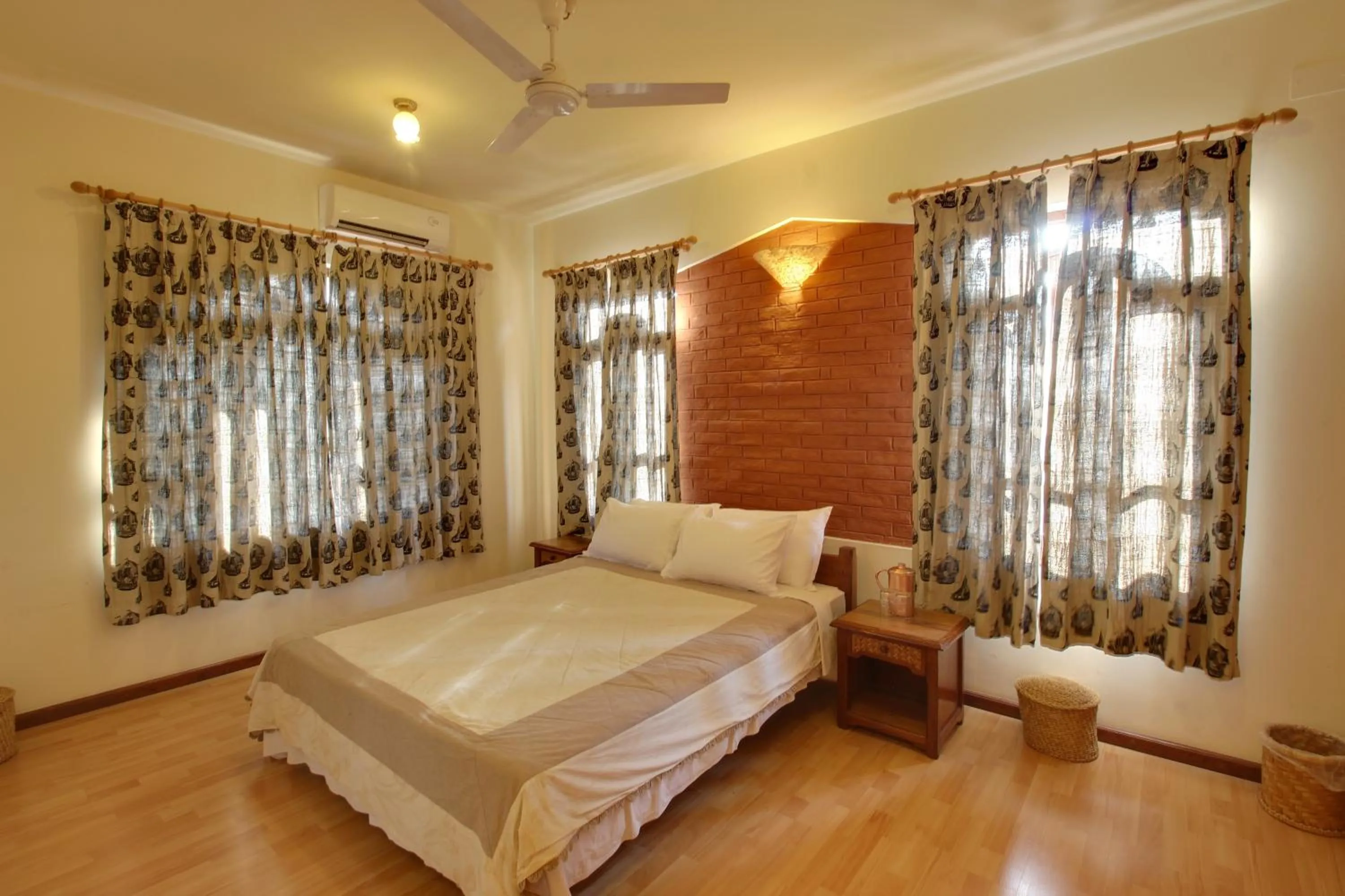 Bed in Vardan Resort n' Apartment