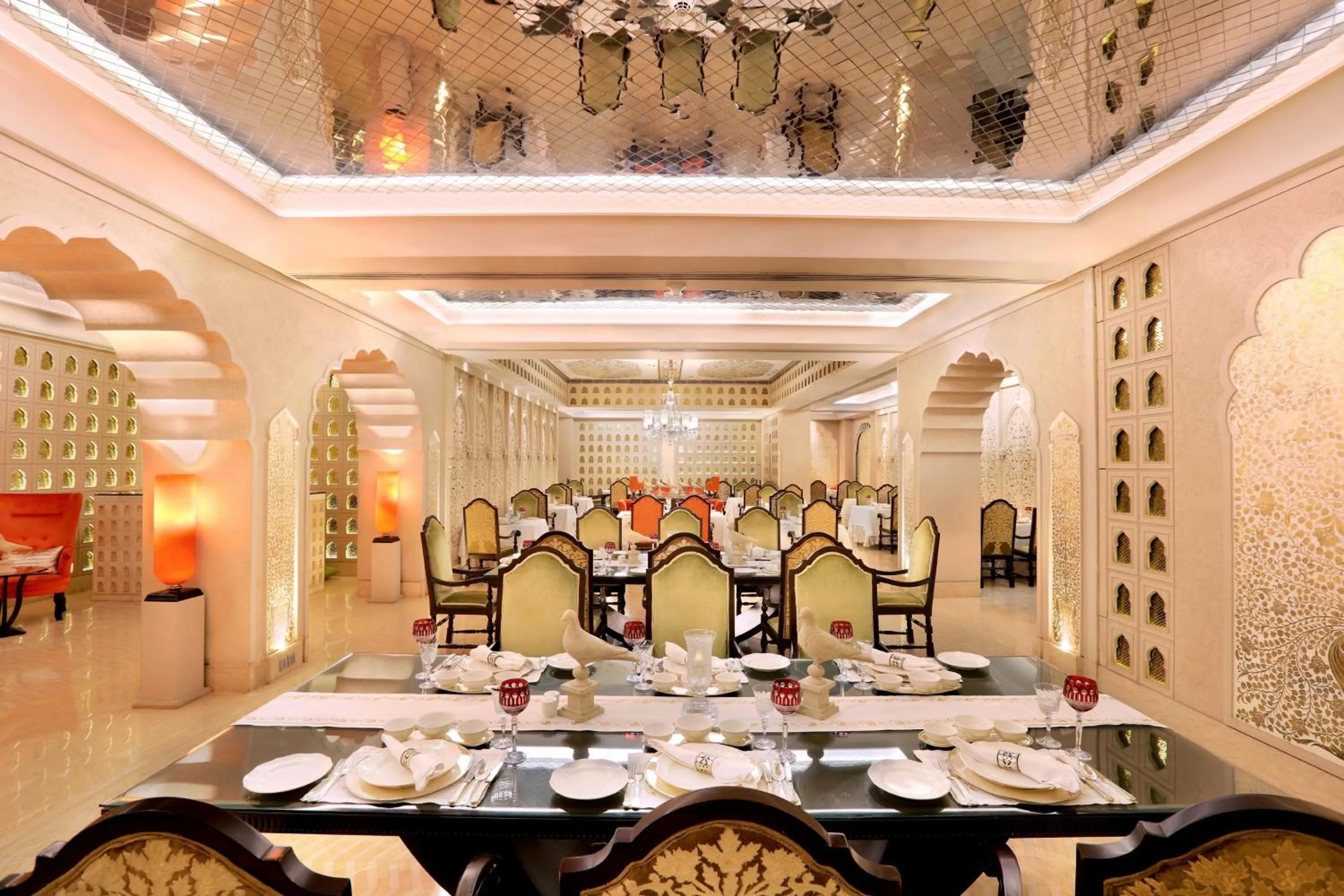 Restaurant/places to eat in ITC Maratha, a Luxury Collection Hotel, Mumbai