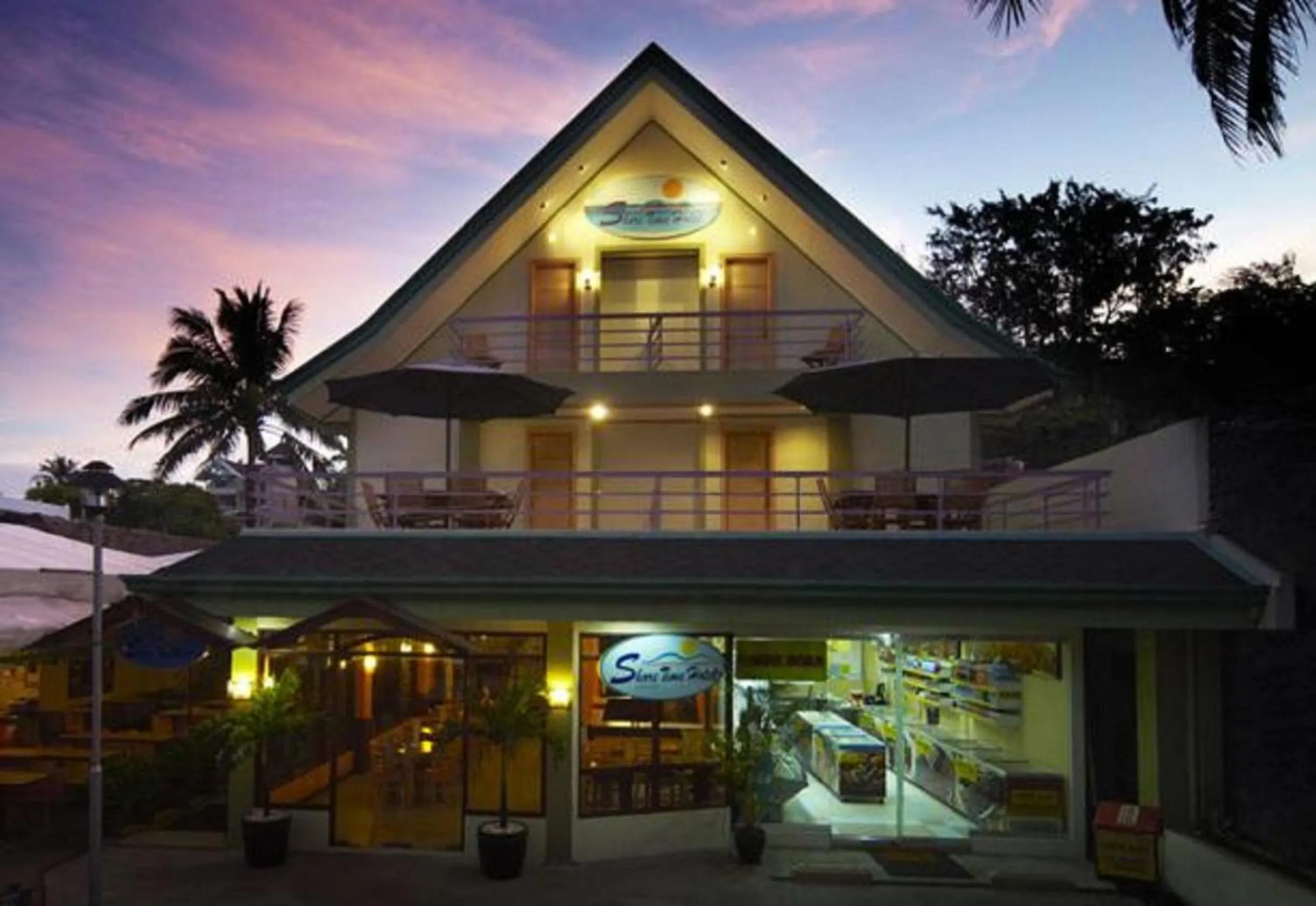 Facade/entrance in Shore Time Hotel Boracay