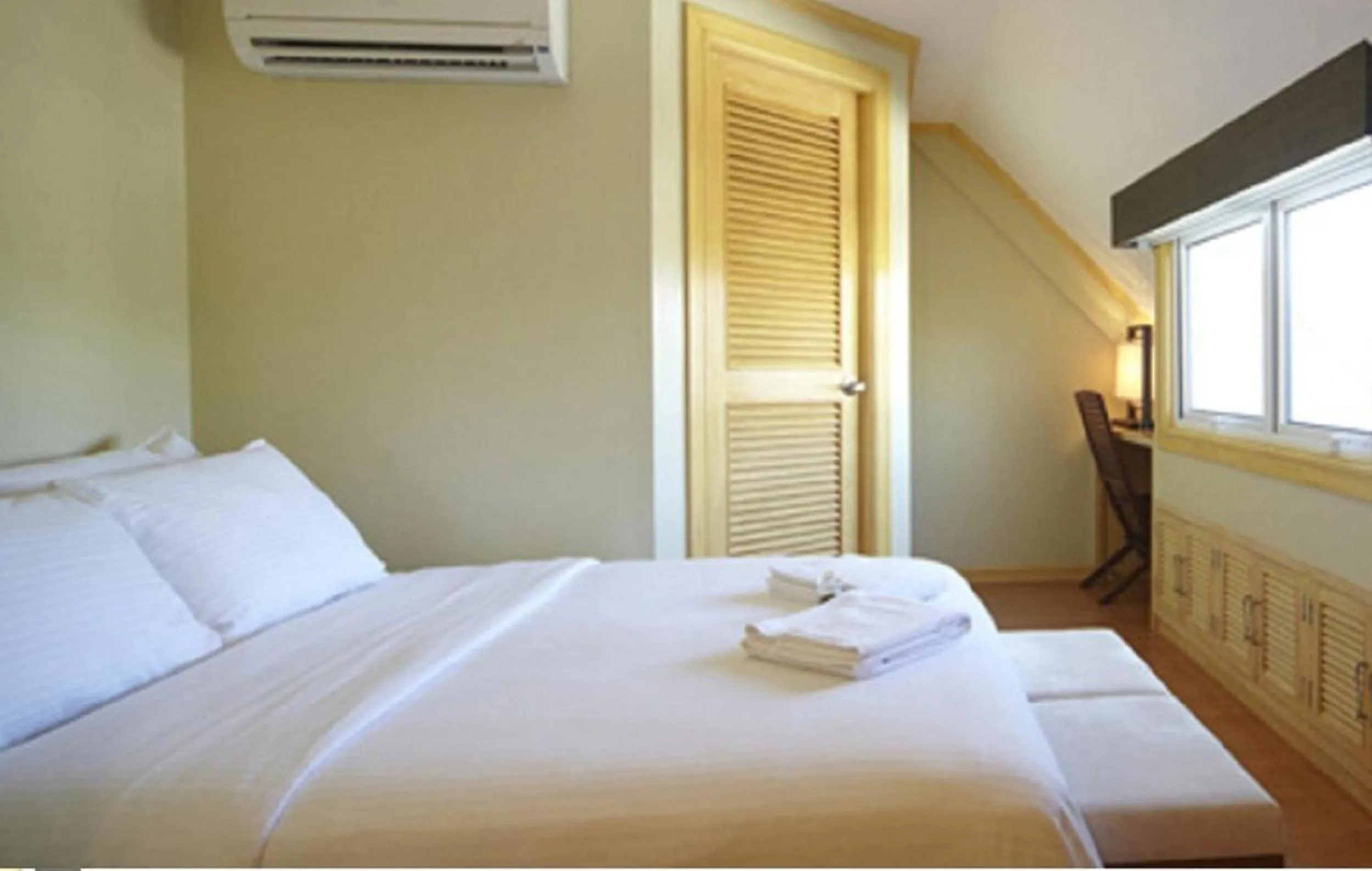 Other, Bed in Shore Time Hotel Boracay