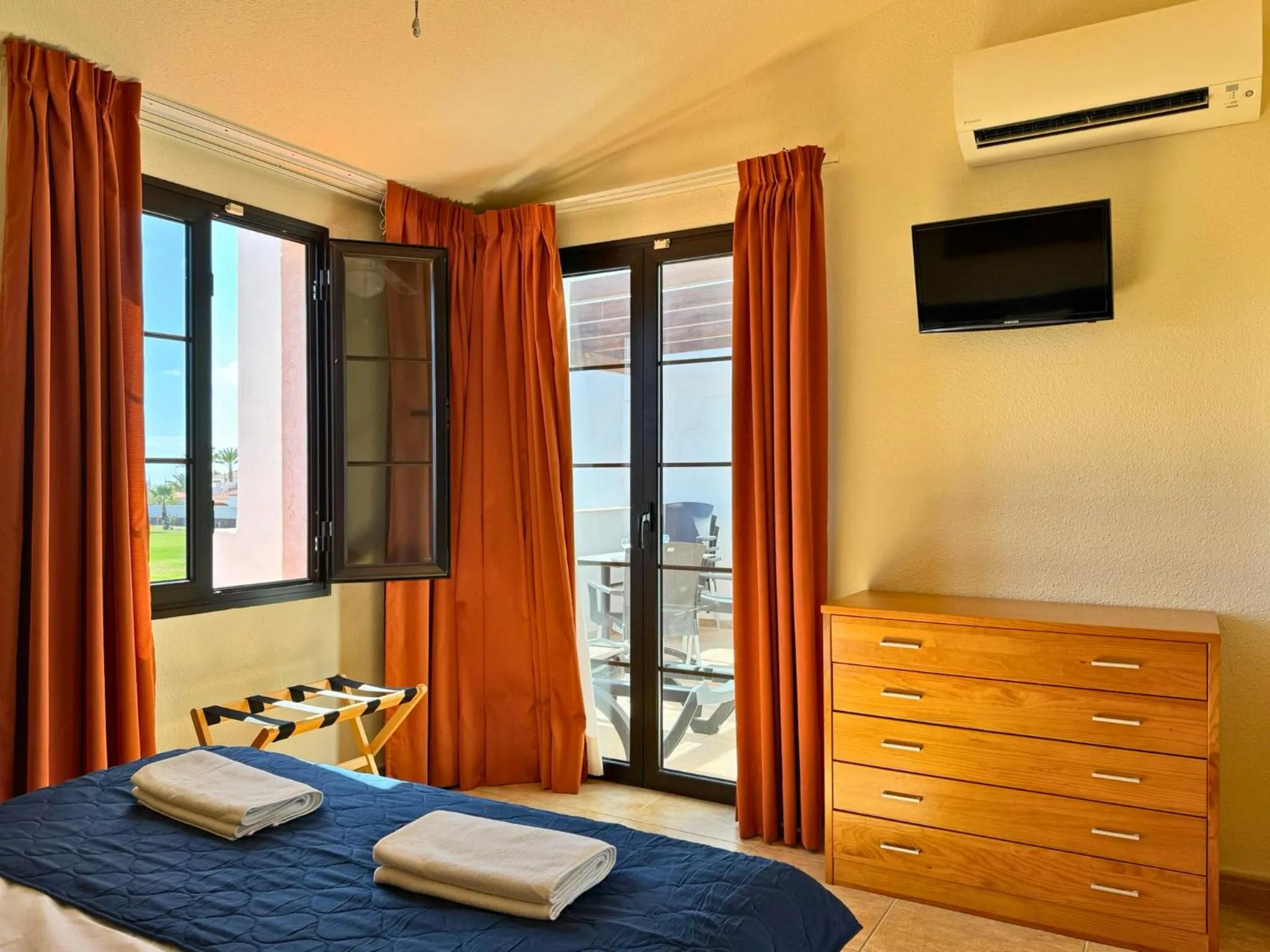 Bedroom, Bed in Fairways Club