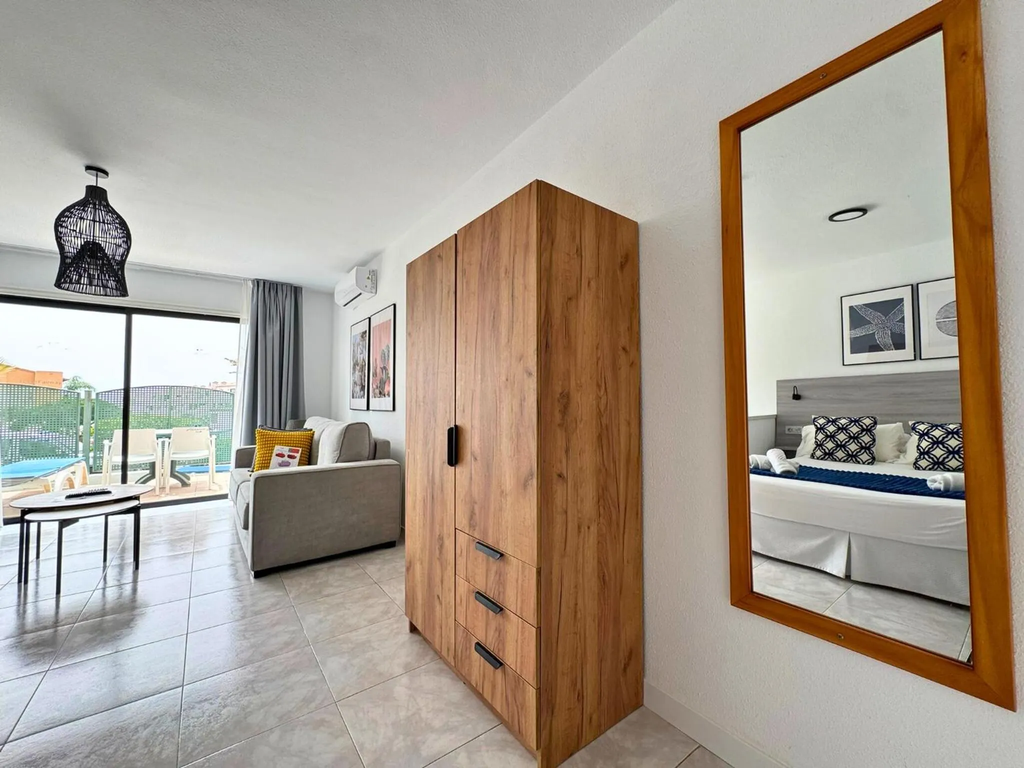 Living room, Bed in Fairways Club