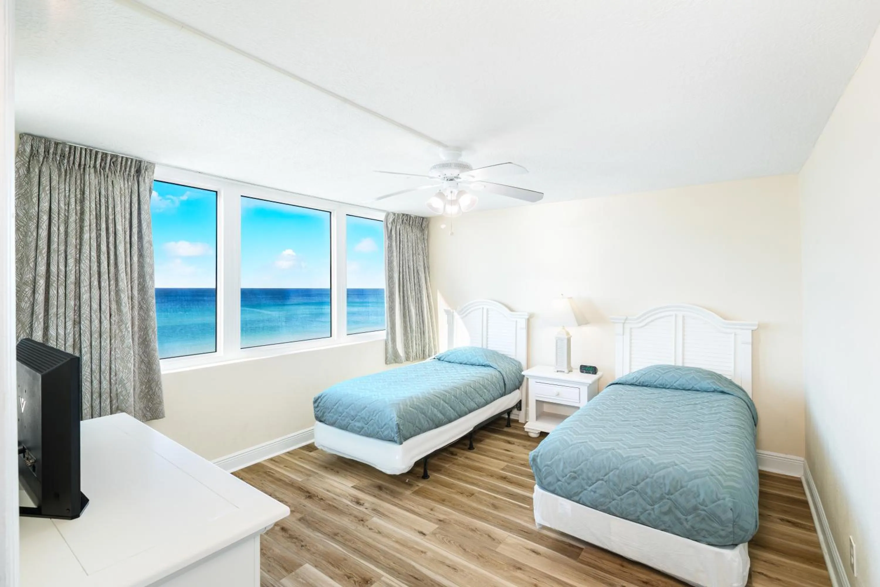 Bed in Landmark Holiday Beach